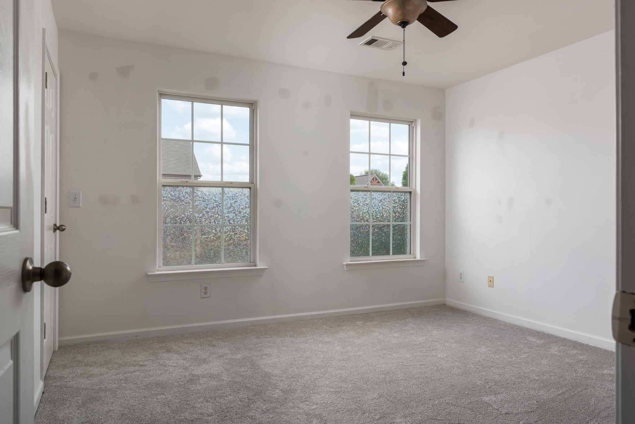 1018 Aenon Cir Property Photo 27