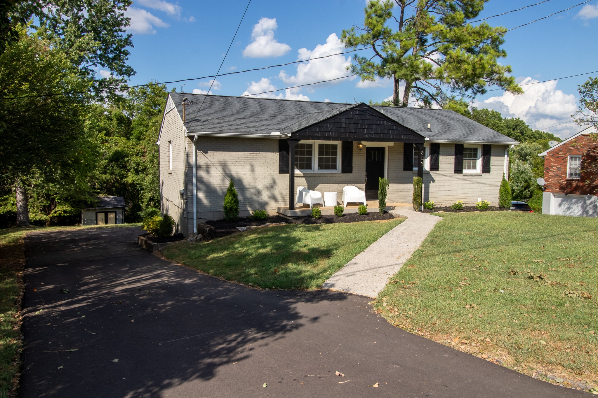 853 Rose Park Dr Property Photo 1