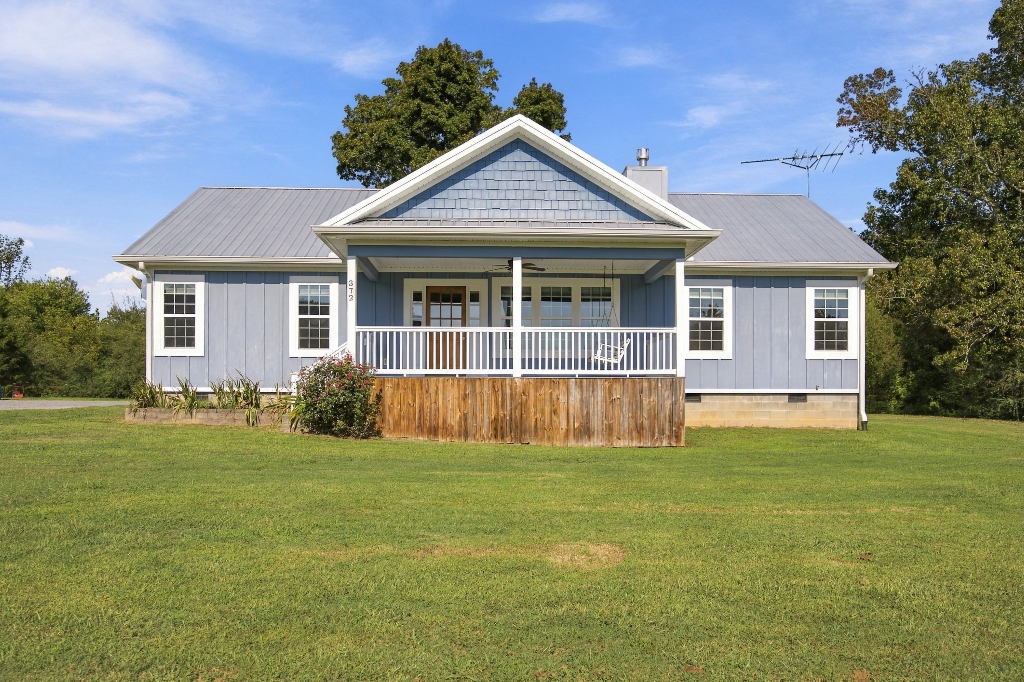 372 County Road 105 Property Photo 1