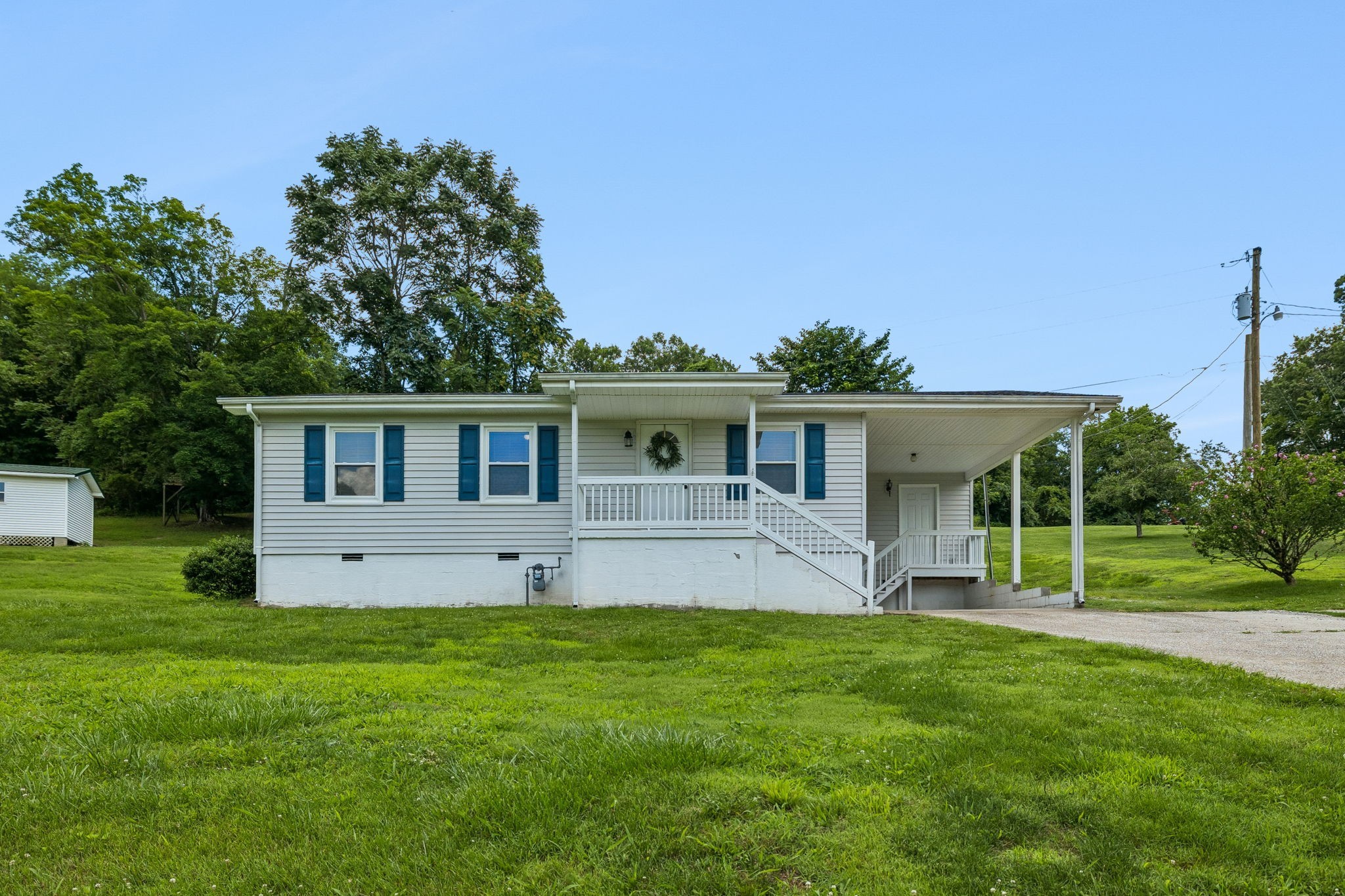 14 Morris Ln Property Photo 1