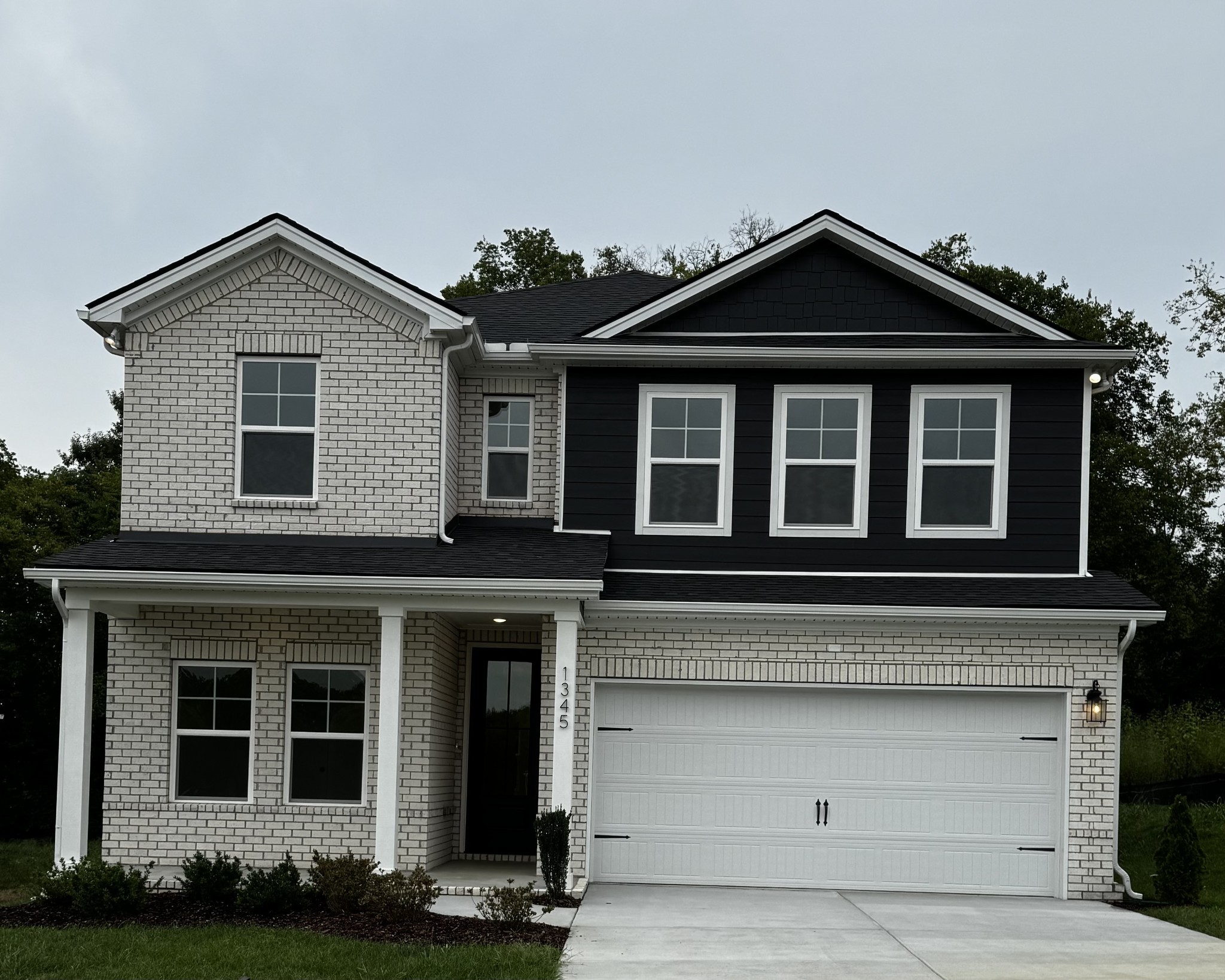 1345 Valley Ridge Dr Property Photo 1
