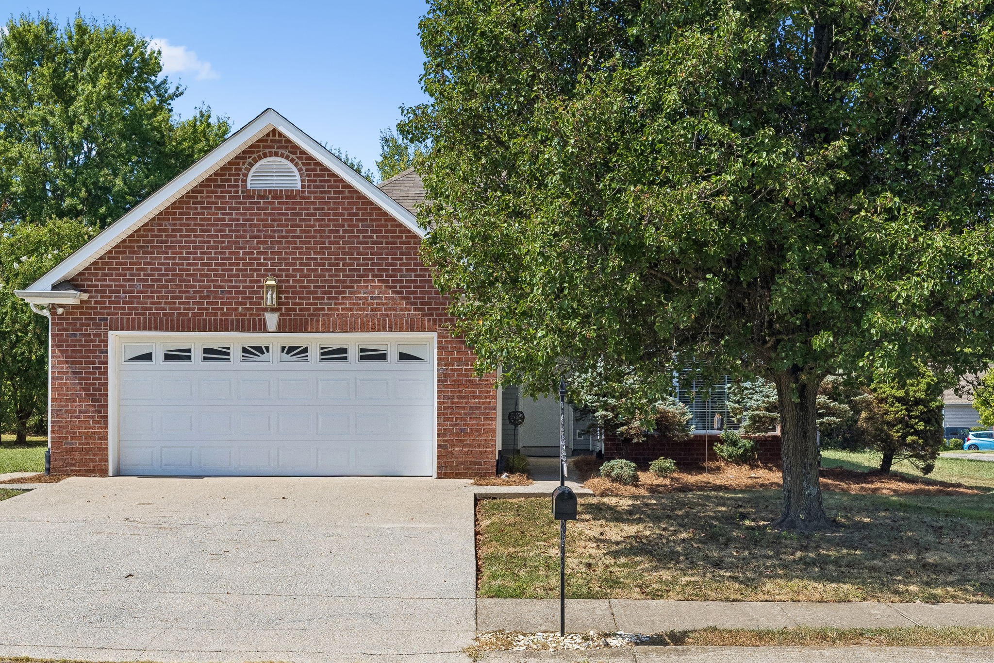 990 Chesire Way Property Photo 2