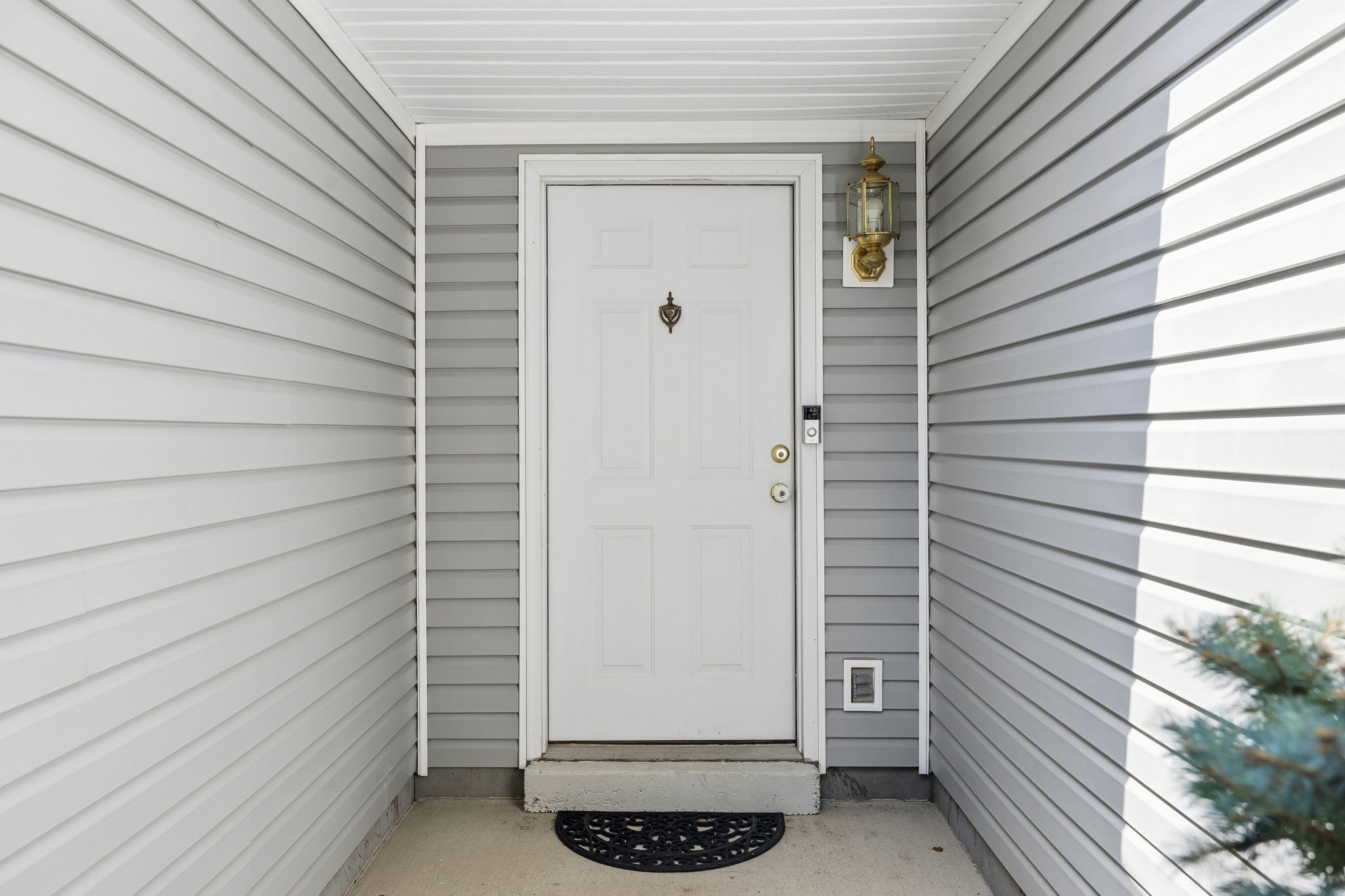 990 Chesire Way Property Photo 4