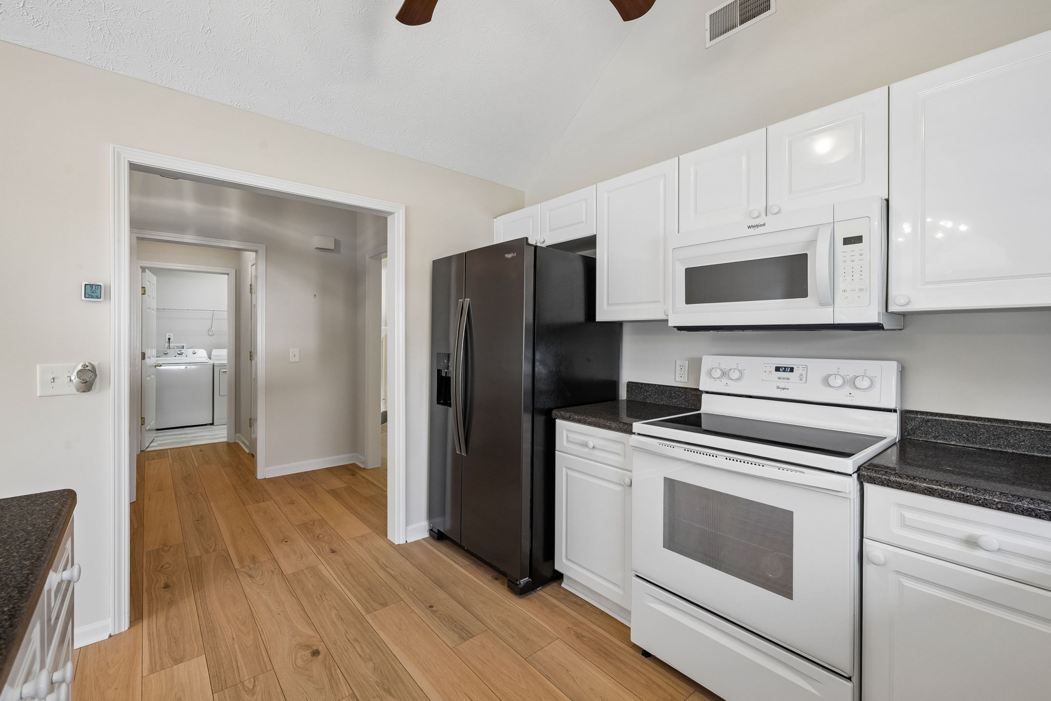 990 Chesire Way Property Photo 8