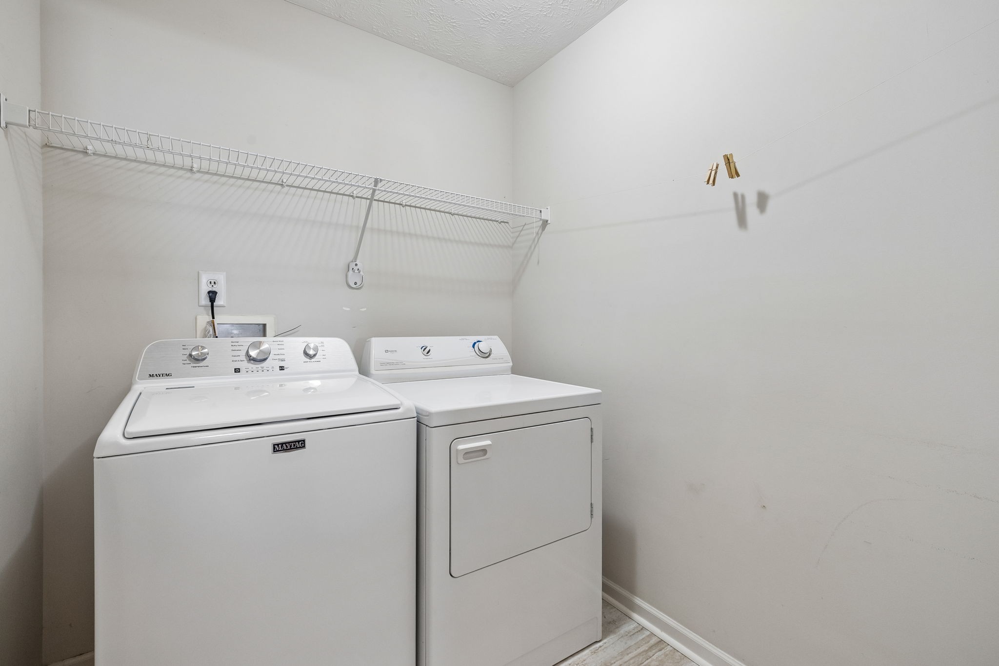 990 Chesire Way Property Photo 33
