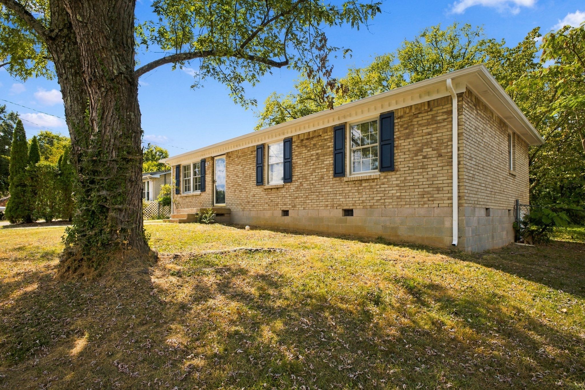 129 Karen Ray Ct Property Photo 2
