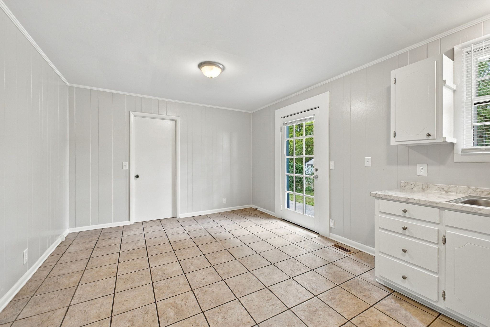 129 Karen Ray Ct Property Photo 12