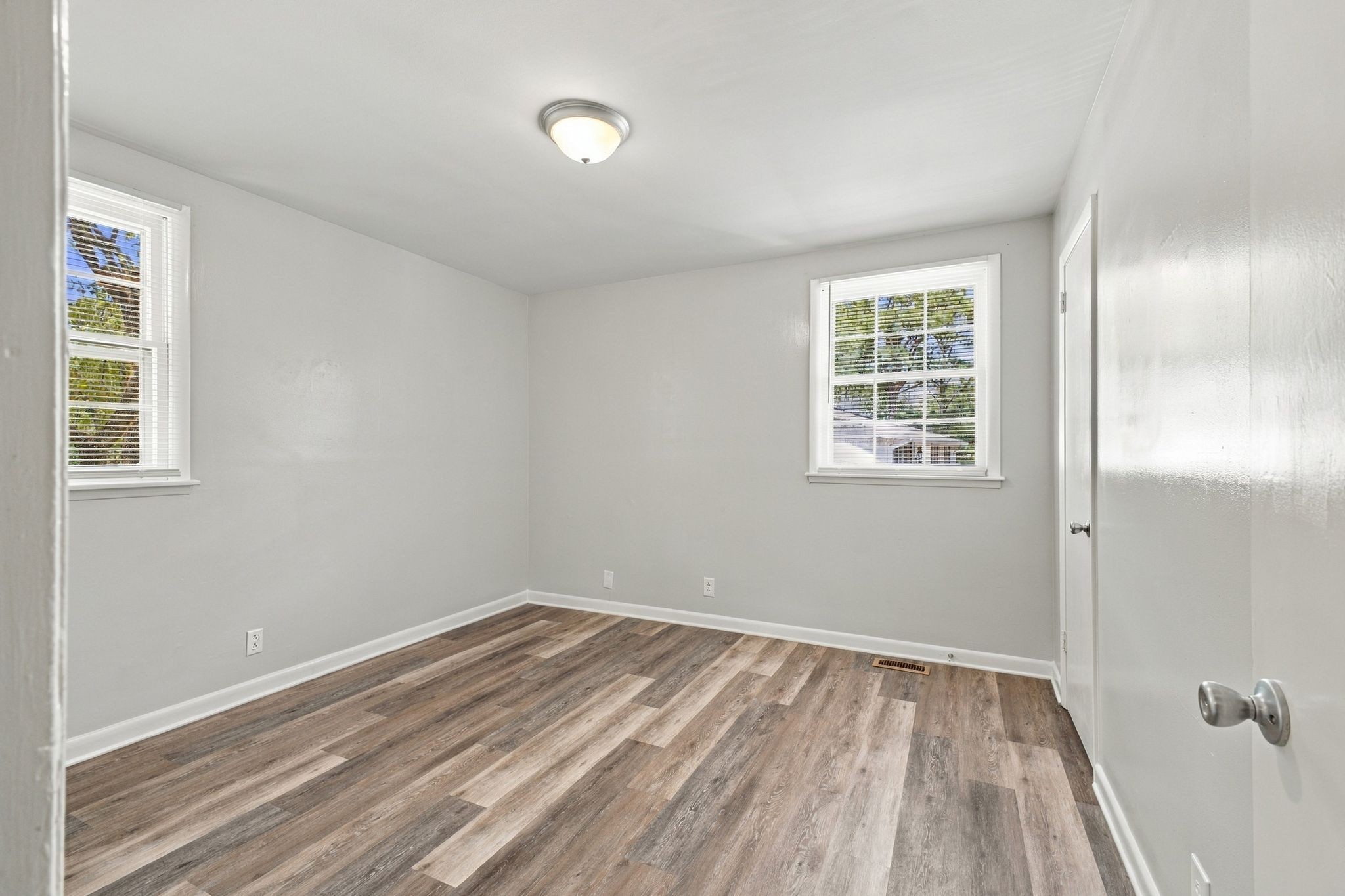 129 Karen Ray Ct Property Photo 16