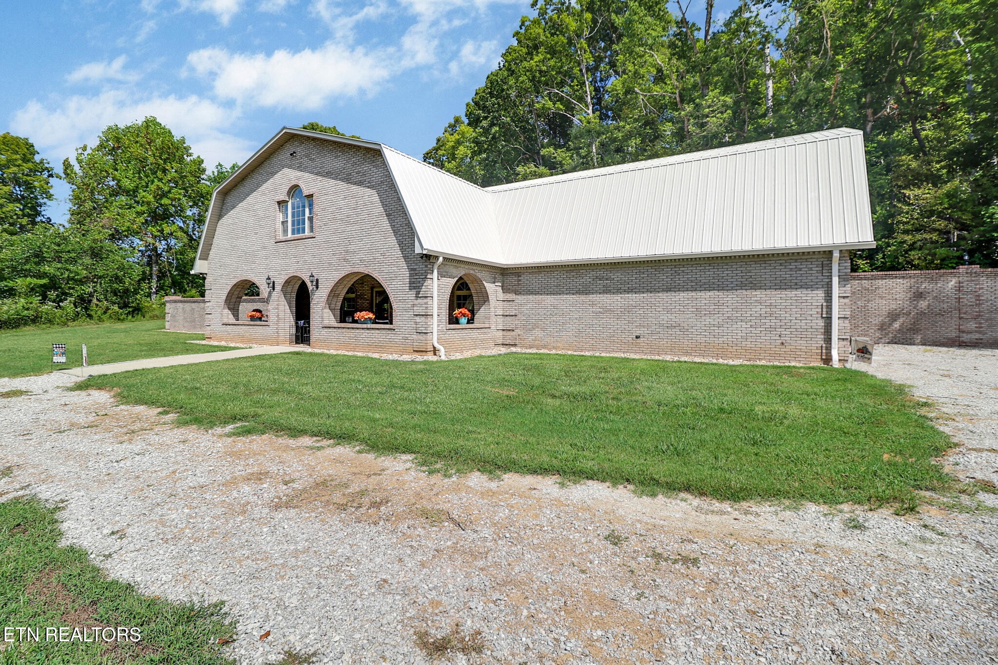 2705 Lick Creek Rd Property Photo 1