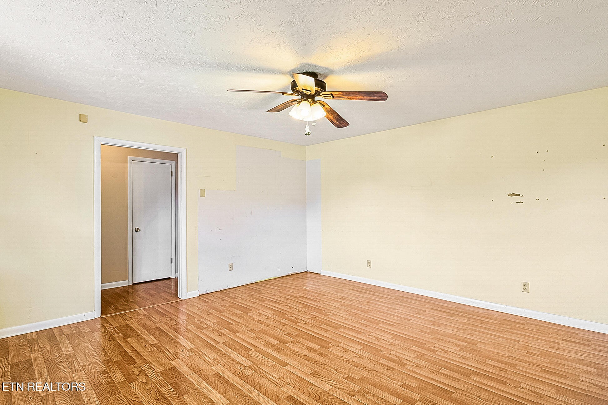 7518 Washington Pike Property Photo 4