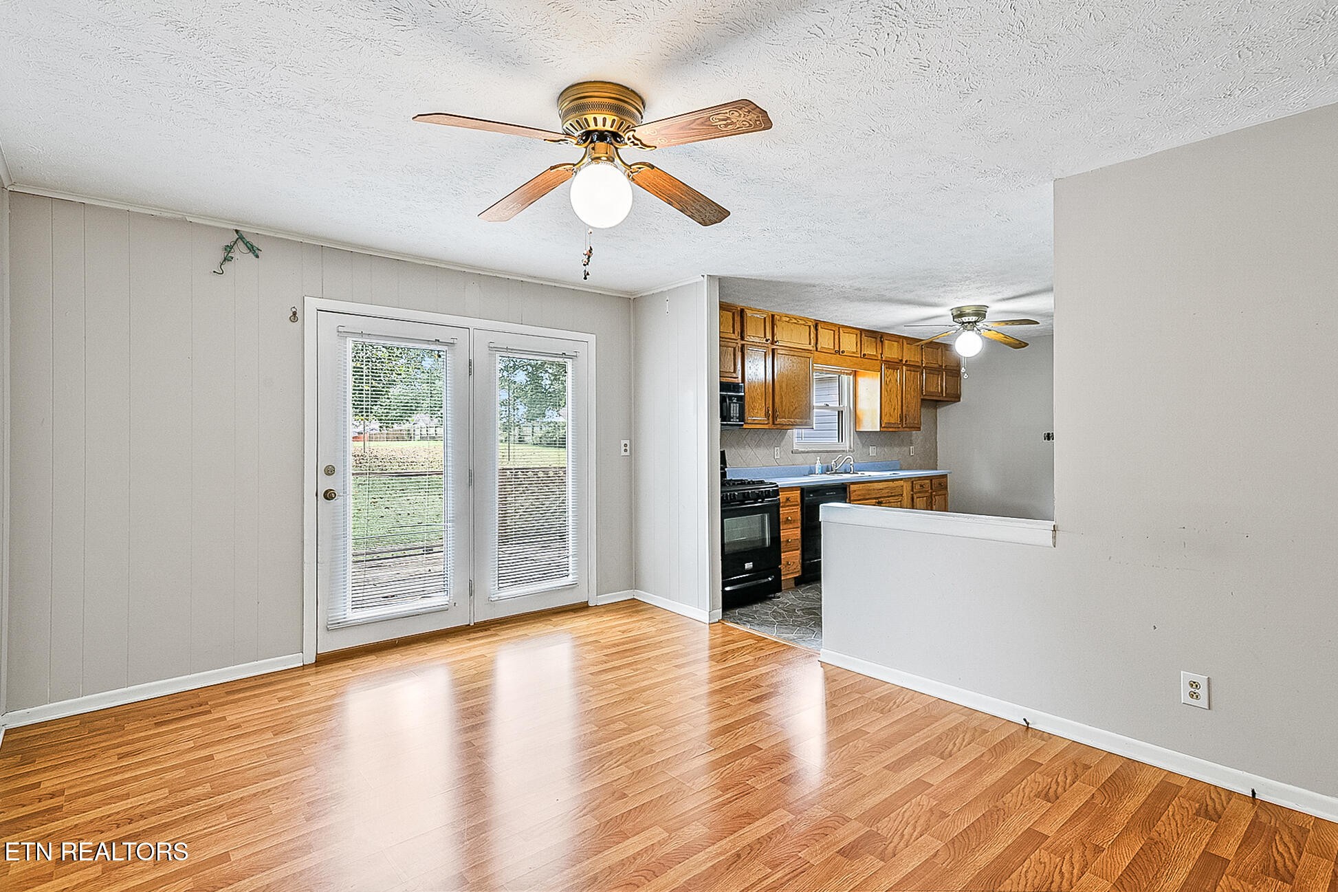 7518 Washington Pike Property Photo 6