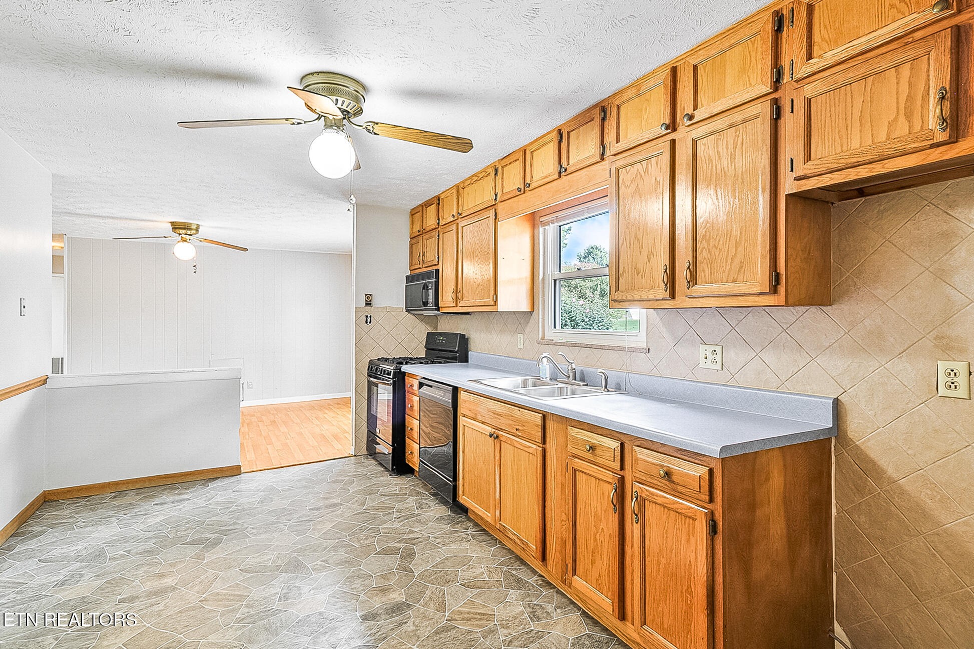 7518 Washington Pike Property Photo 12