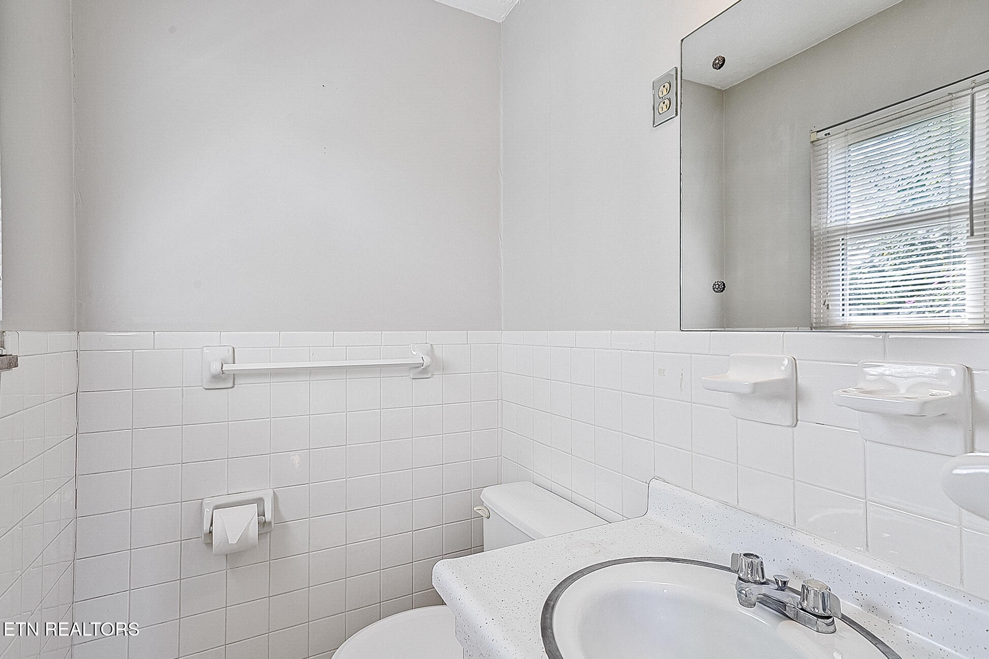 7518 Washington Pike Property Photo 33