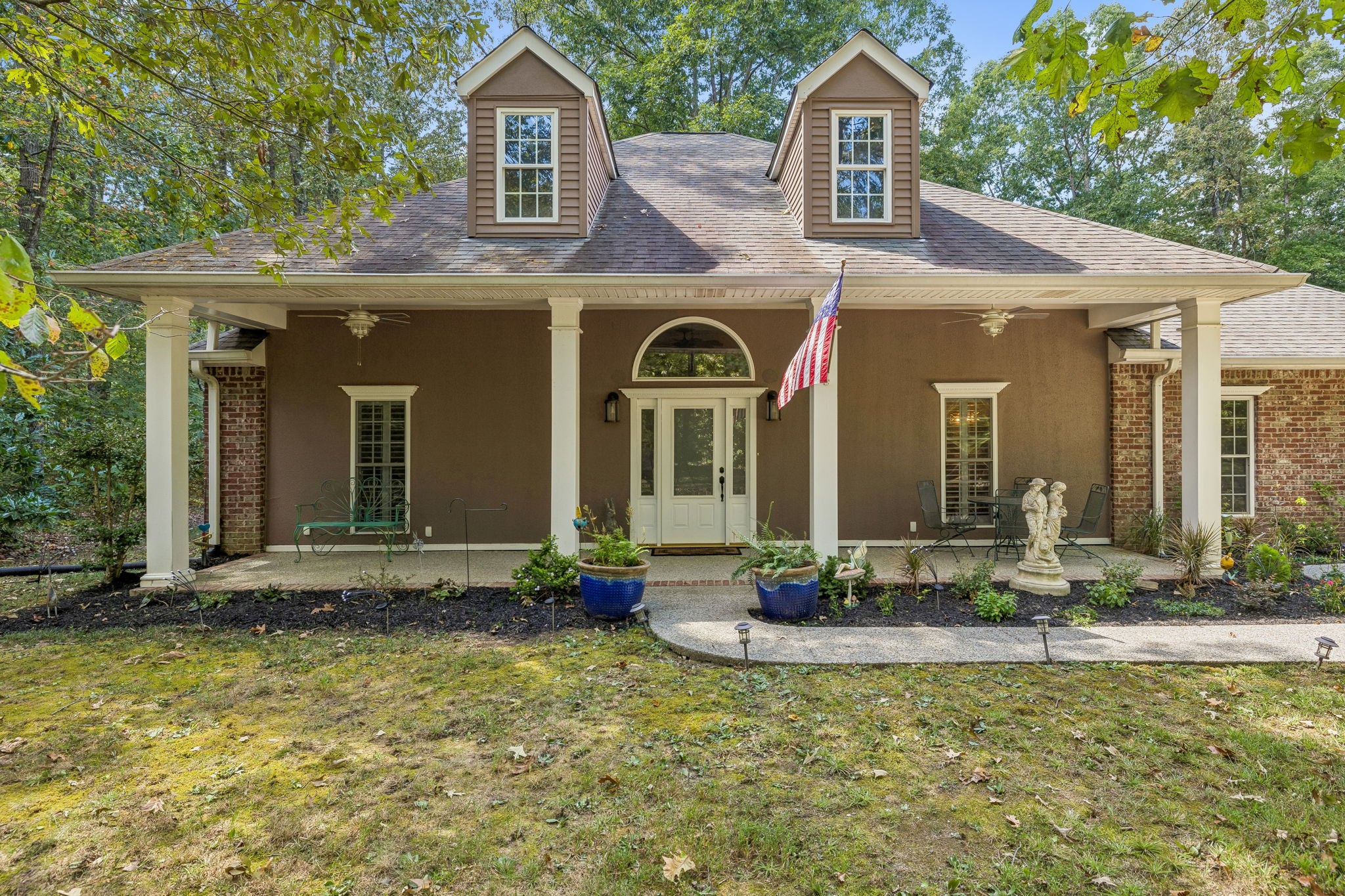 1019 Morningside Dr Property Photo 1