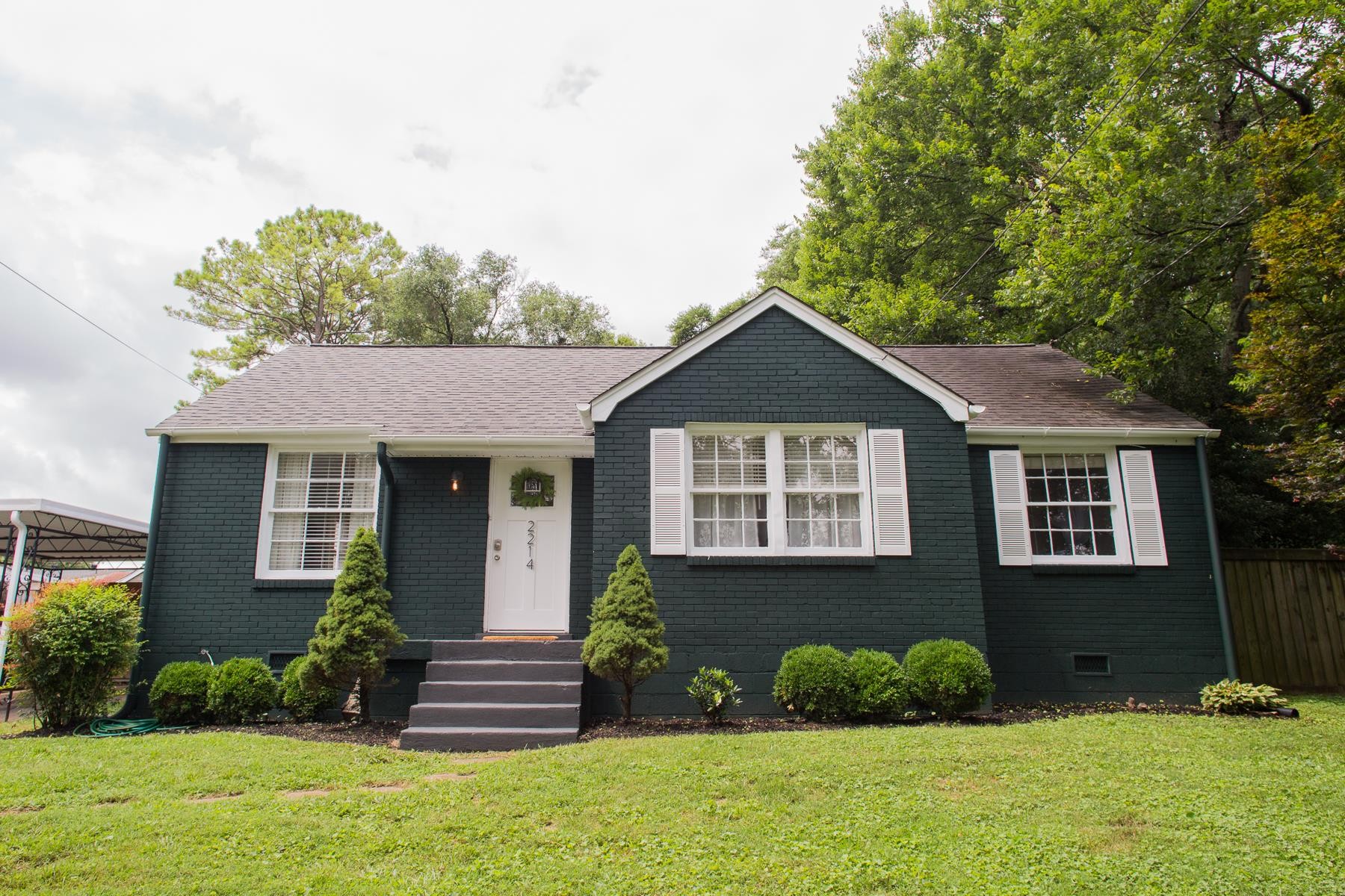 2214 Fernwood Dr Property Photo 1