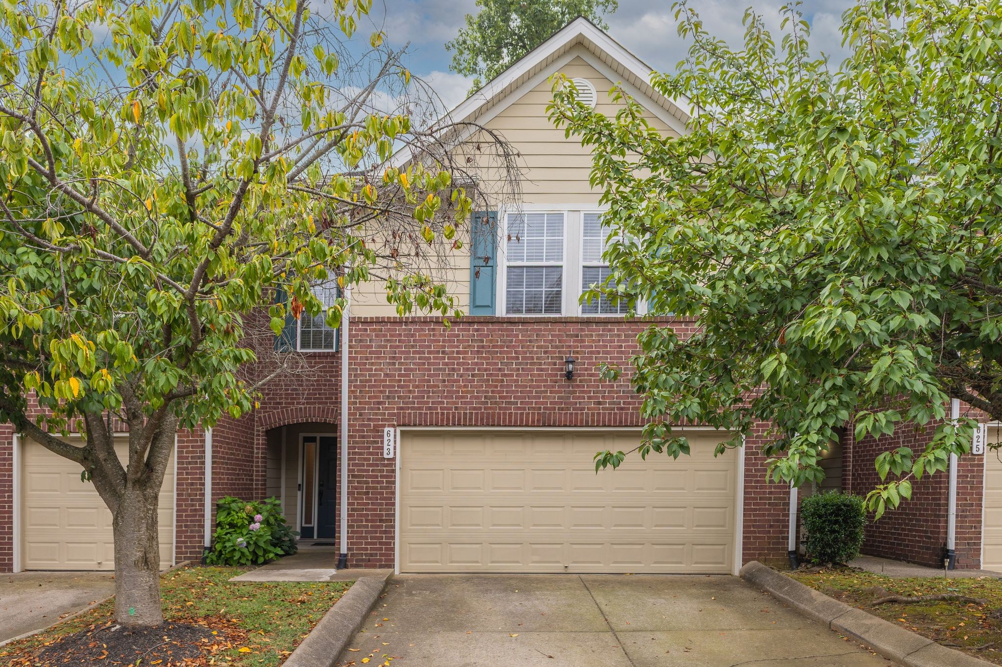 623 Heath Pl Property Photo 1