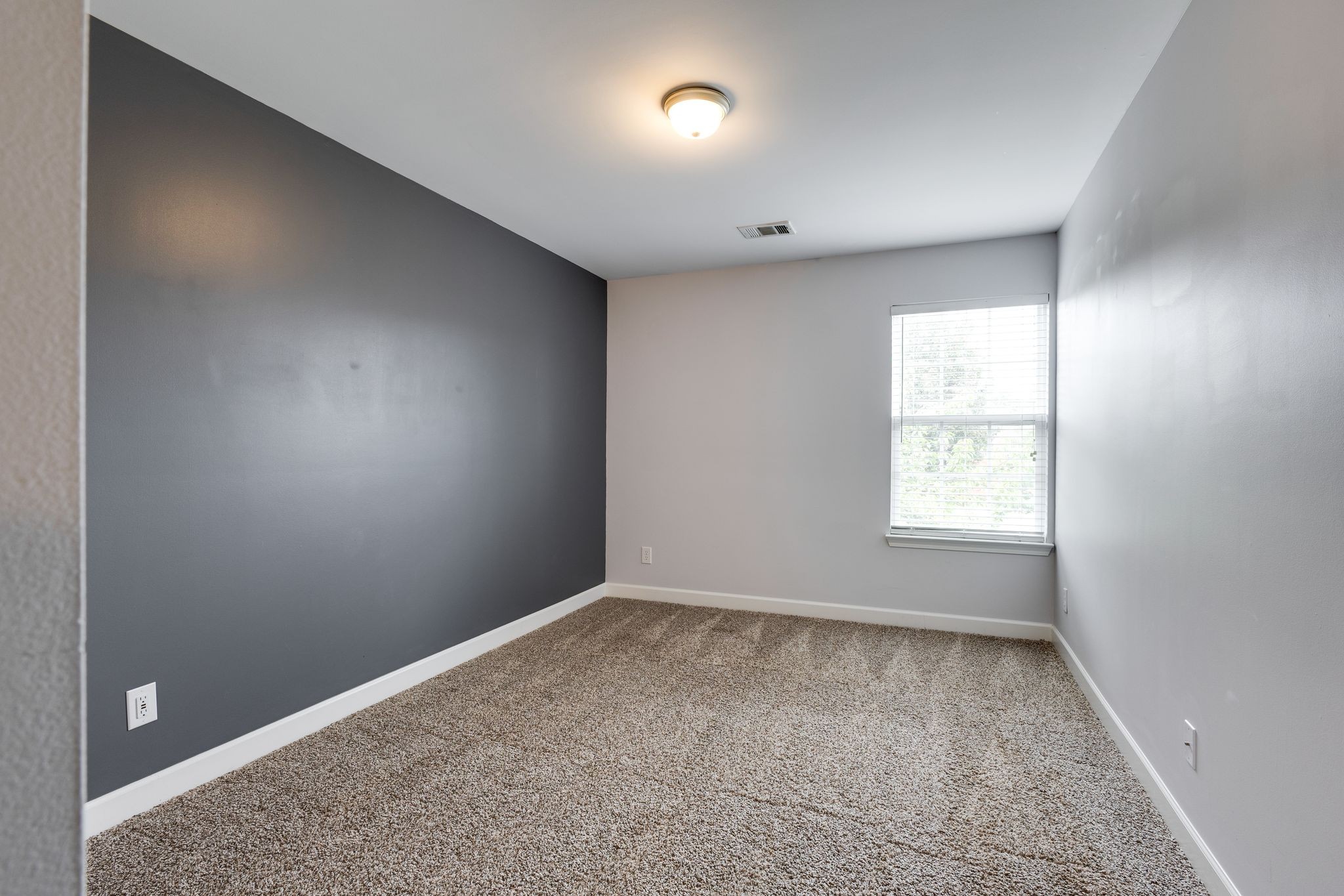 623 Heath Pl Property Photo 30