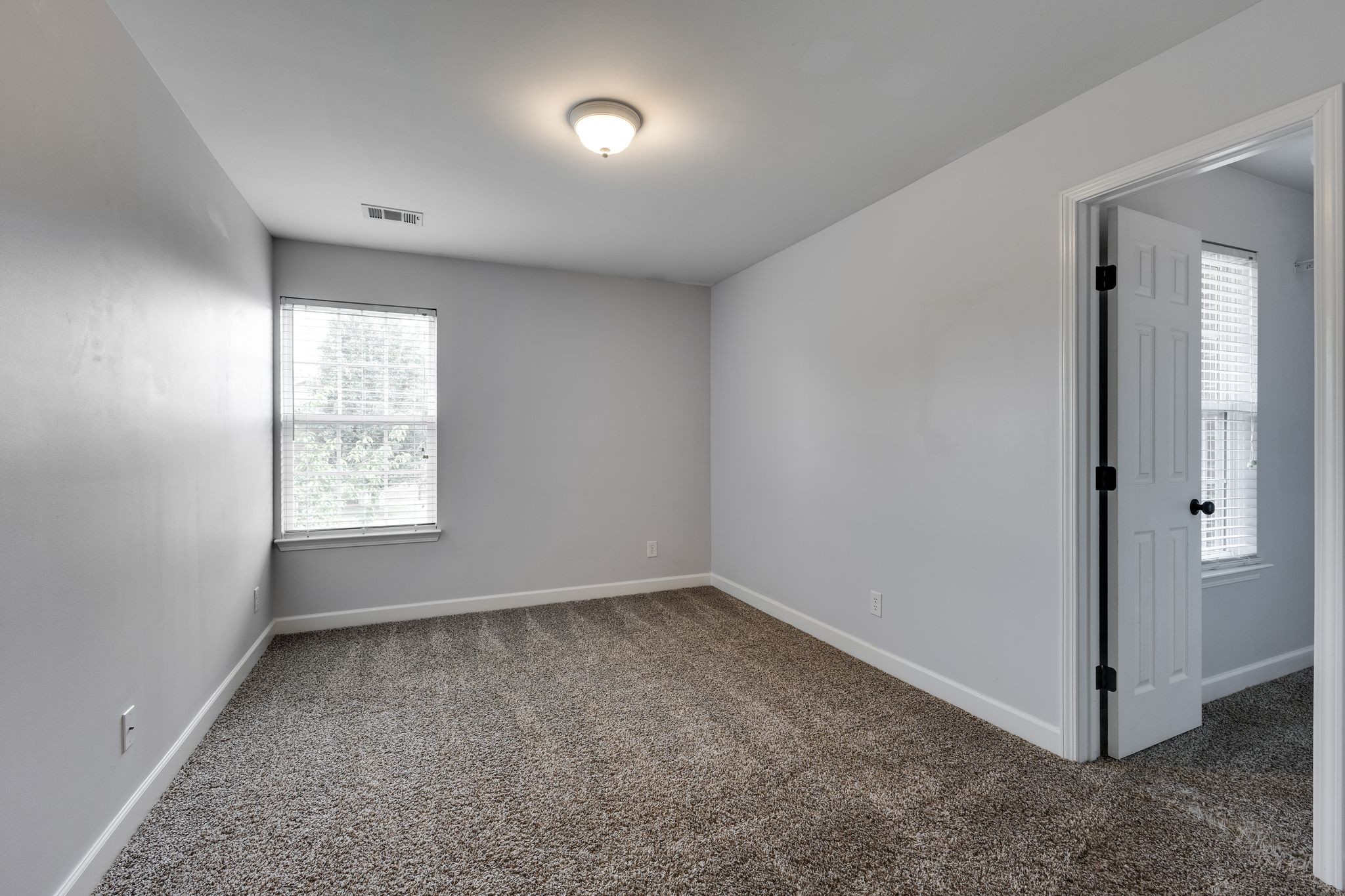 623 Heath Pl Property Photo 32