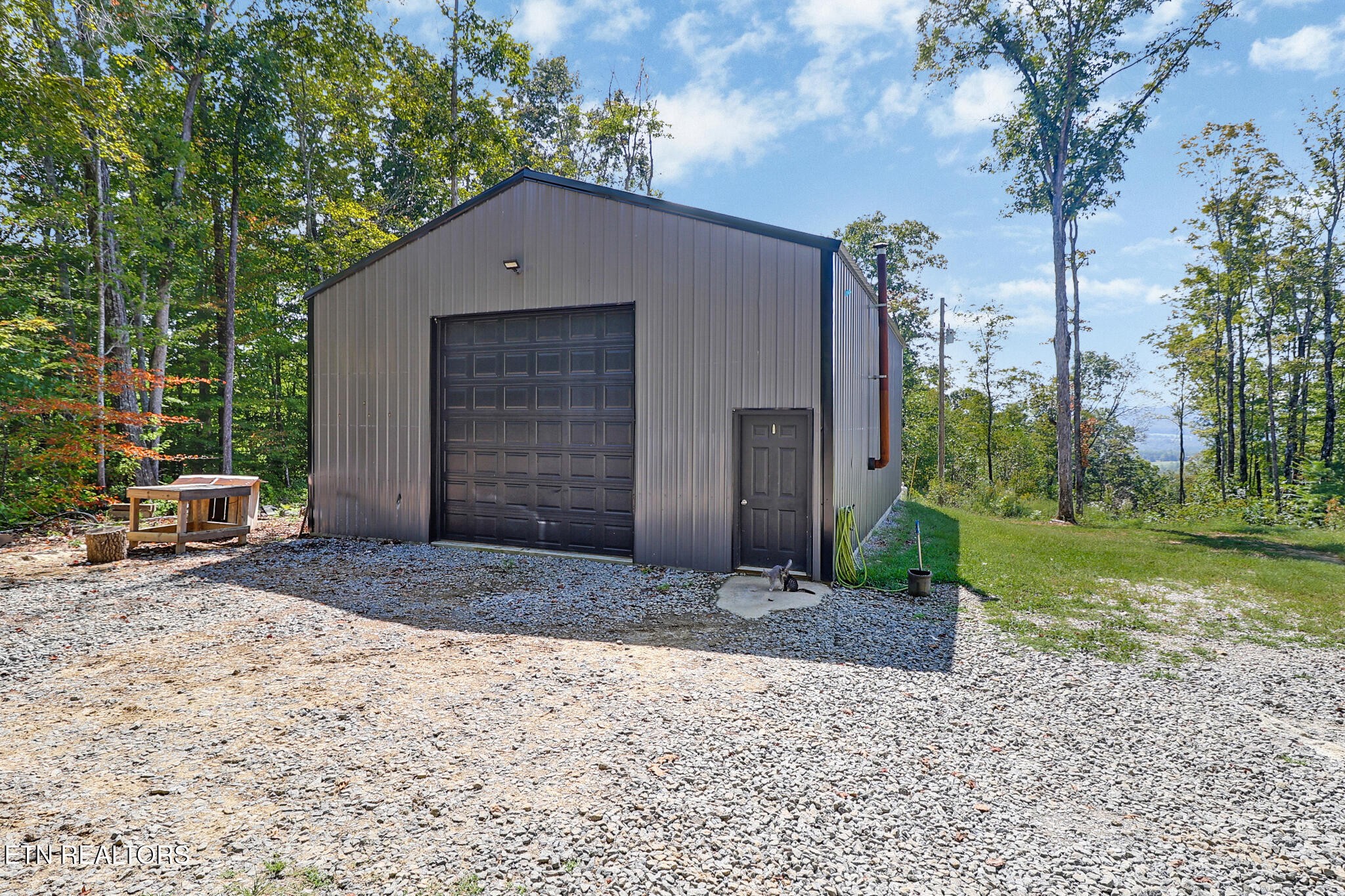 715 Crab Mountain Rd Property Photo 2