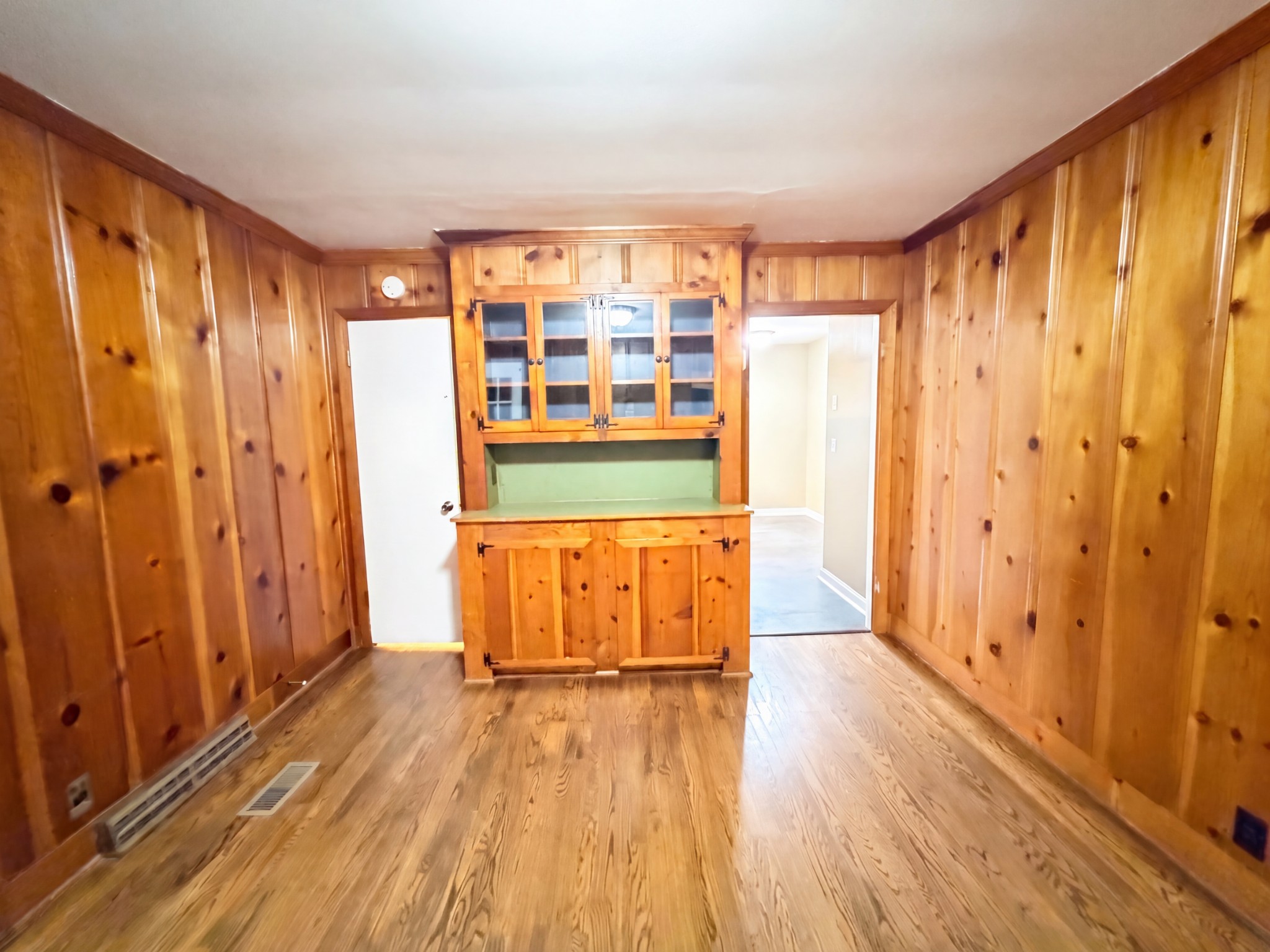 1223 Beverly Hills Dr Property Photo 6