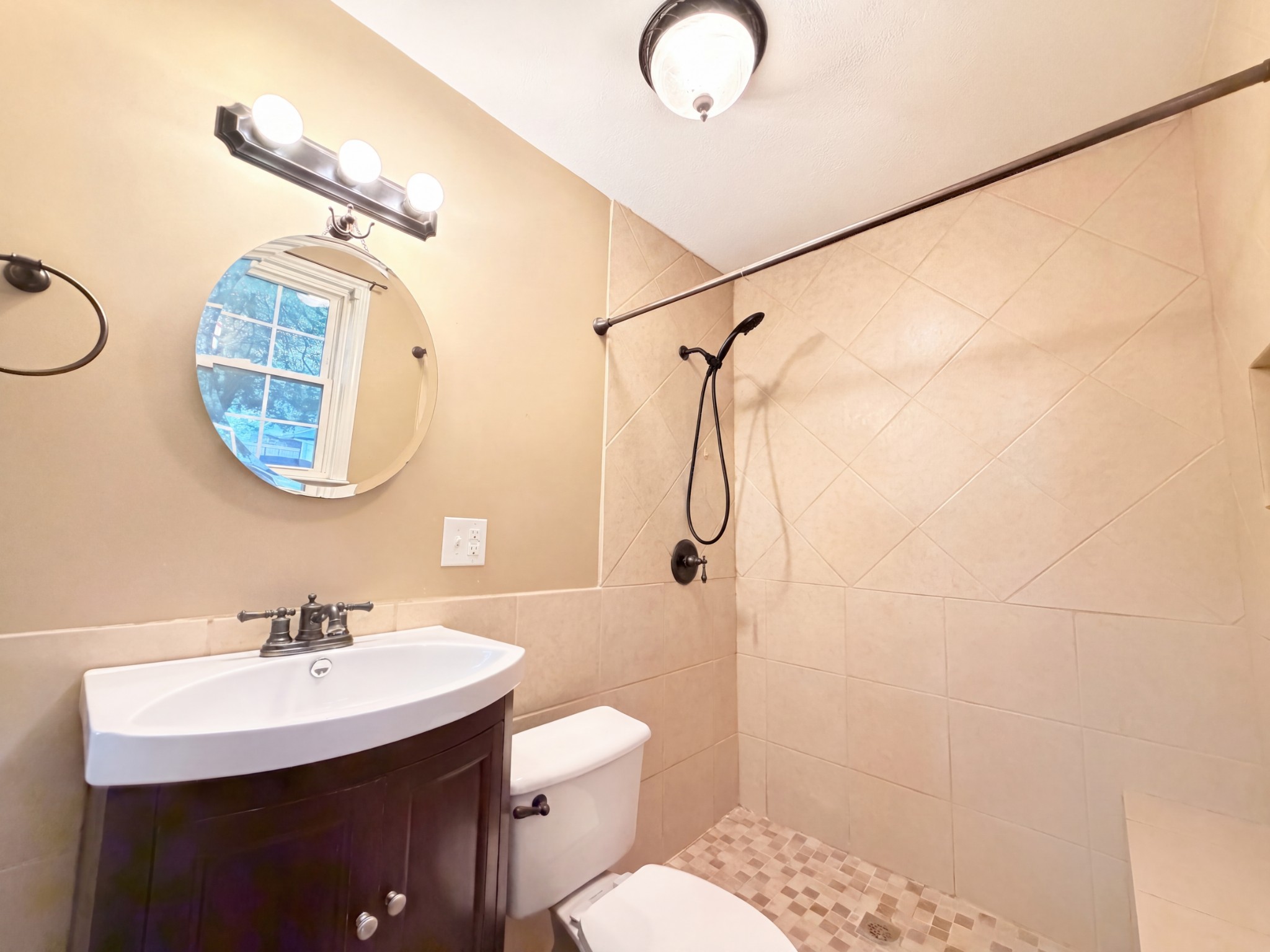 1223 Beverly Hills Dr Property Photo 13