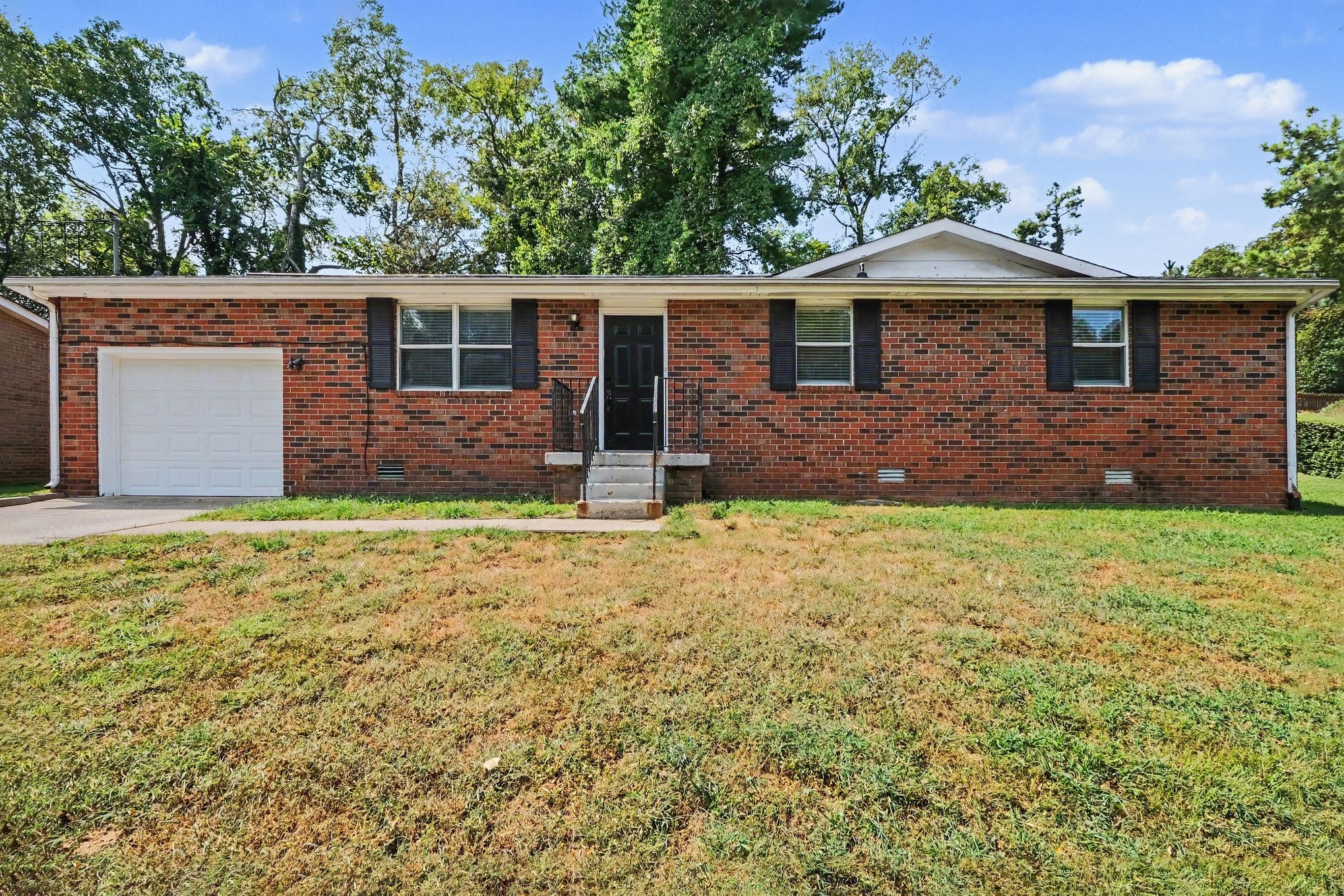 636 Frankfort Dr Property Photo 1