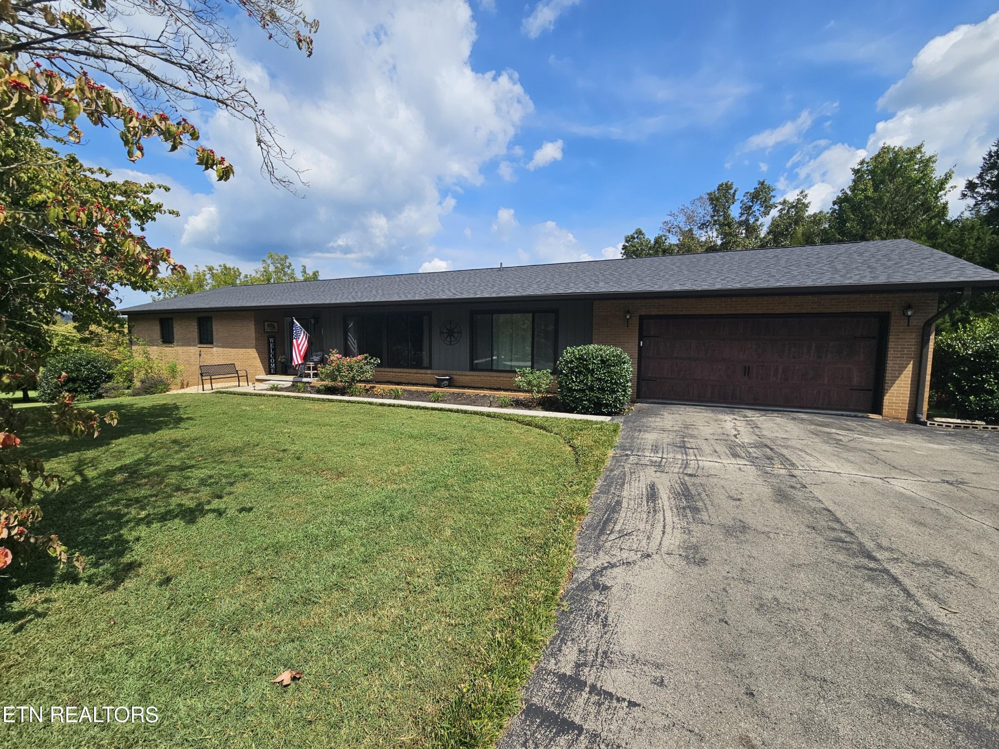 314 Middleton Drive Property Photo 1