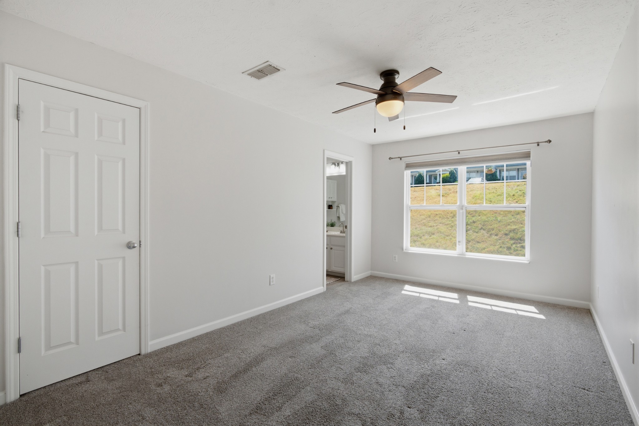 429 Shadow Glen Dr Property Photo 17
