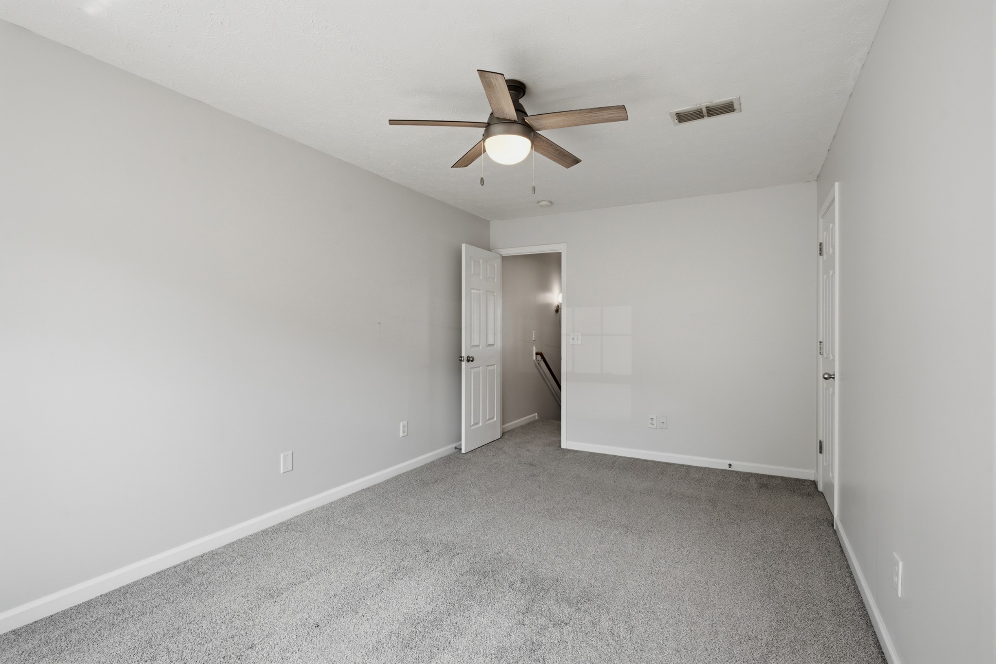 429 Shadow Glen Dr Property Photo 18