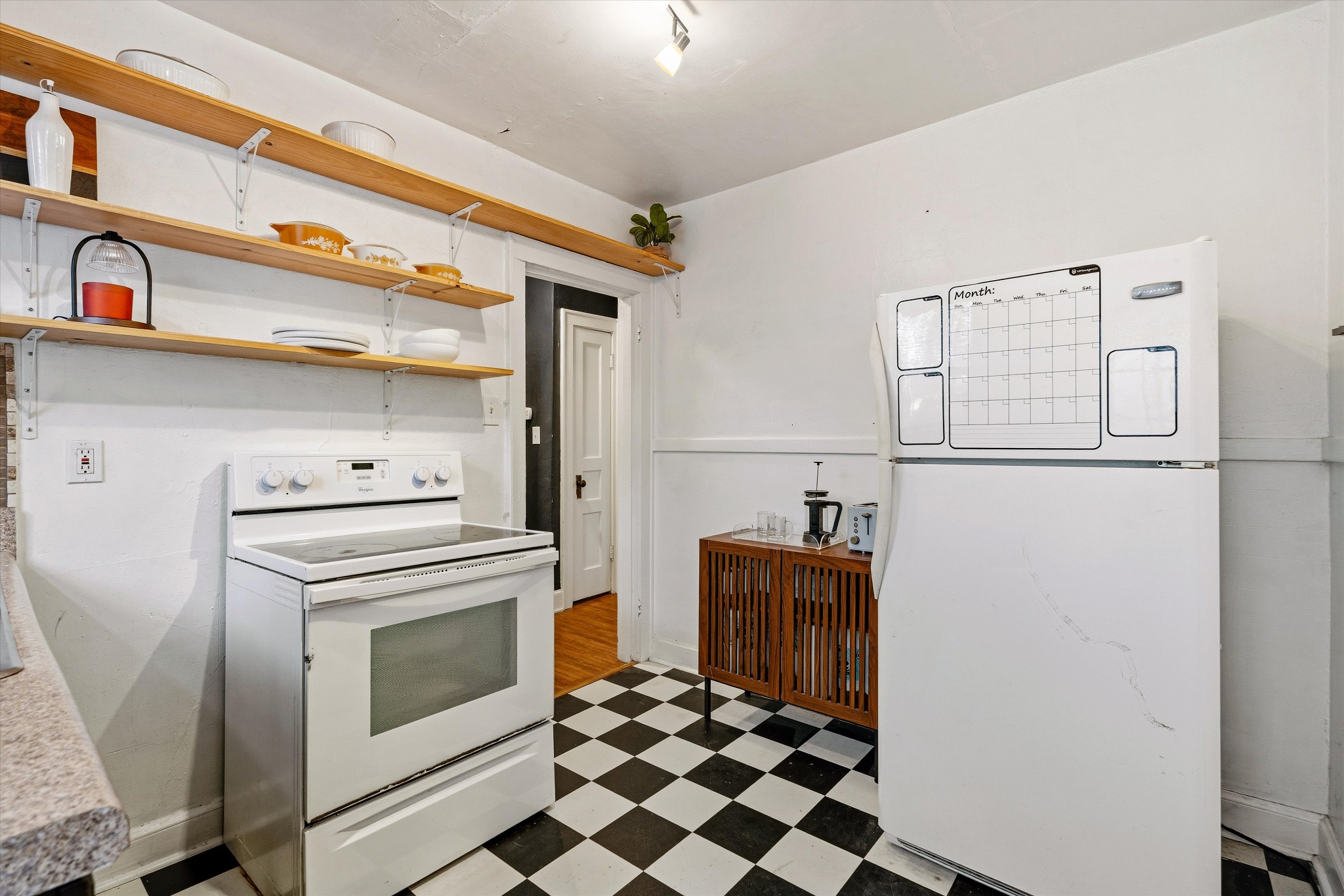 2501 Inga St Property Photo 8