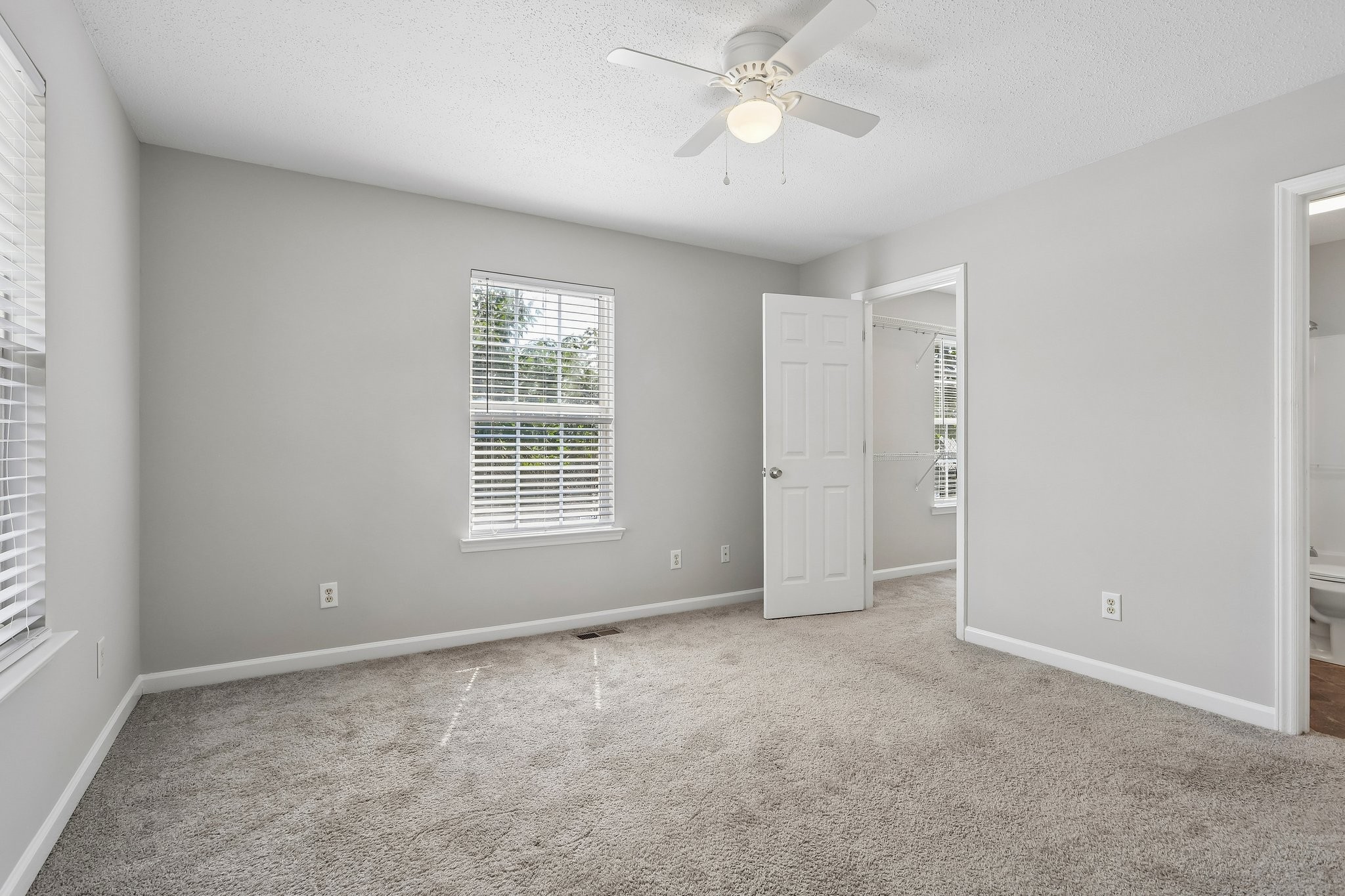 1007 Hamilton Dr Property Photo 36