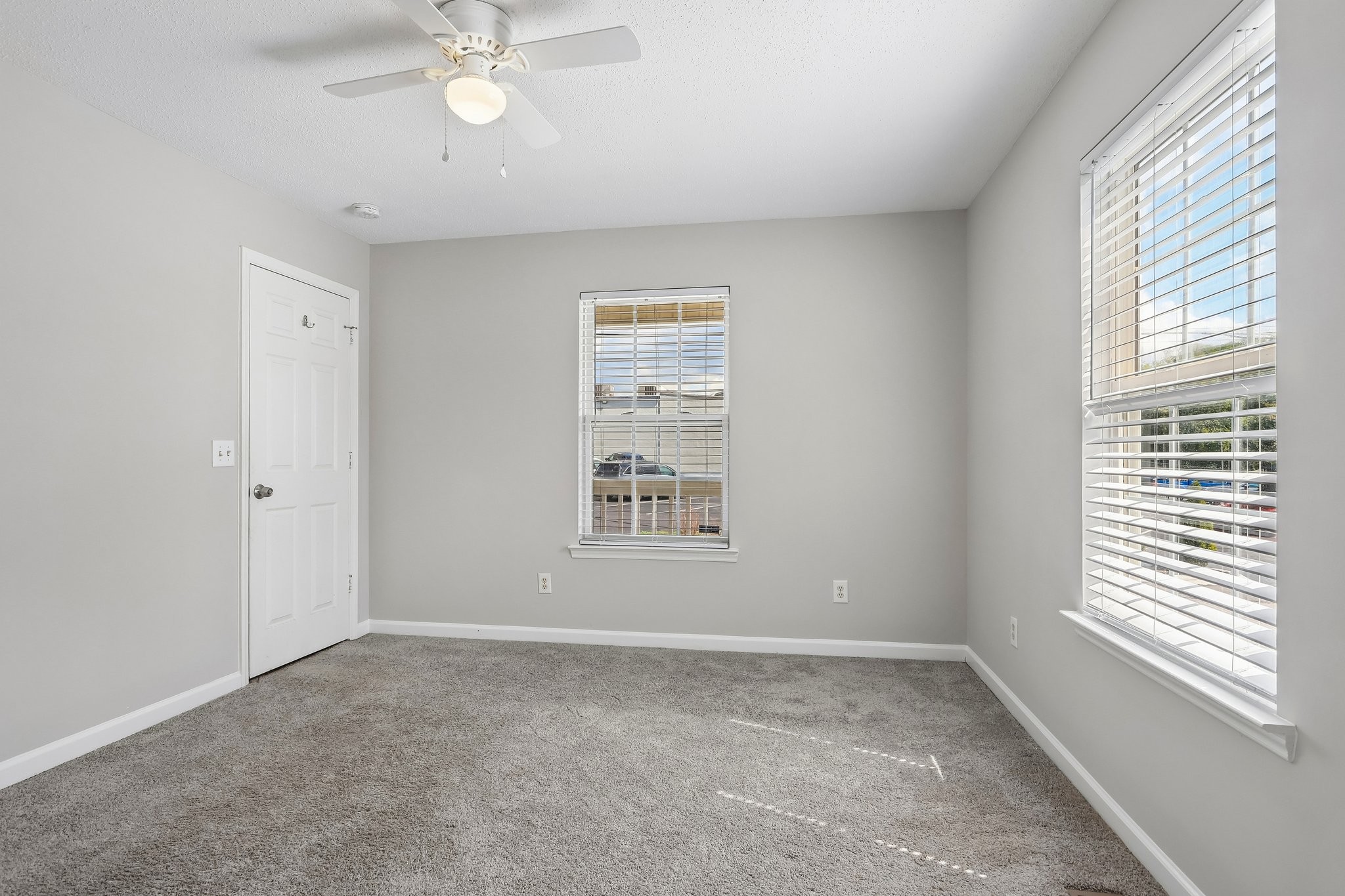 1007 Hamilton Dr Property Photo 39