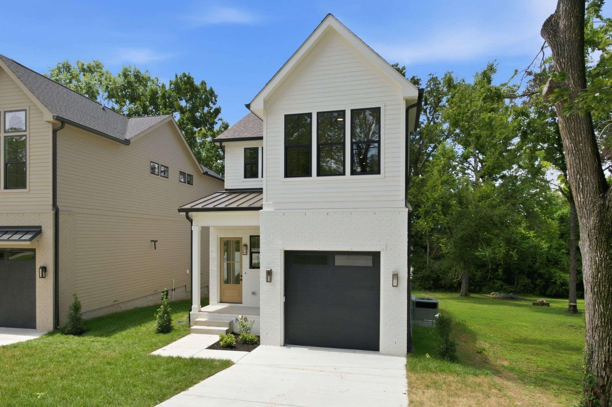 565b Croley Dr Property Photo 3