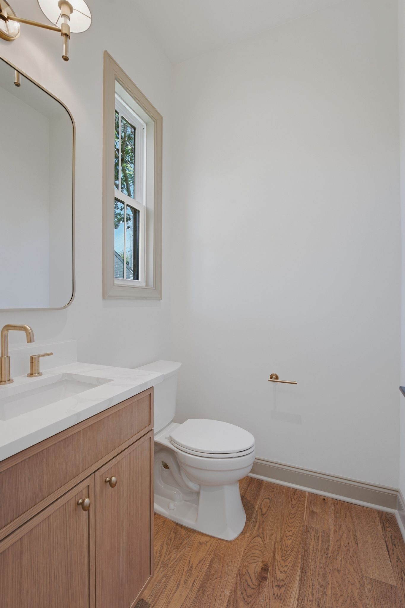 565b Croley Dr Property Photo 15