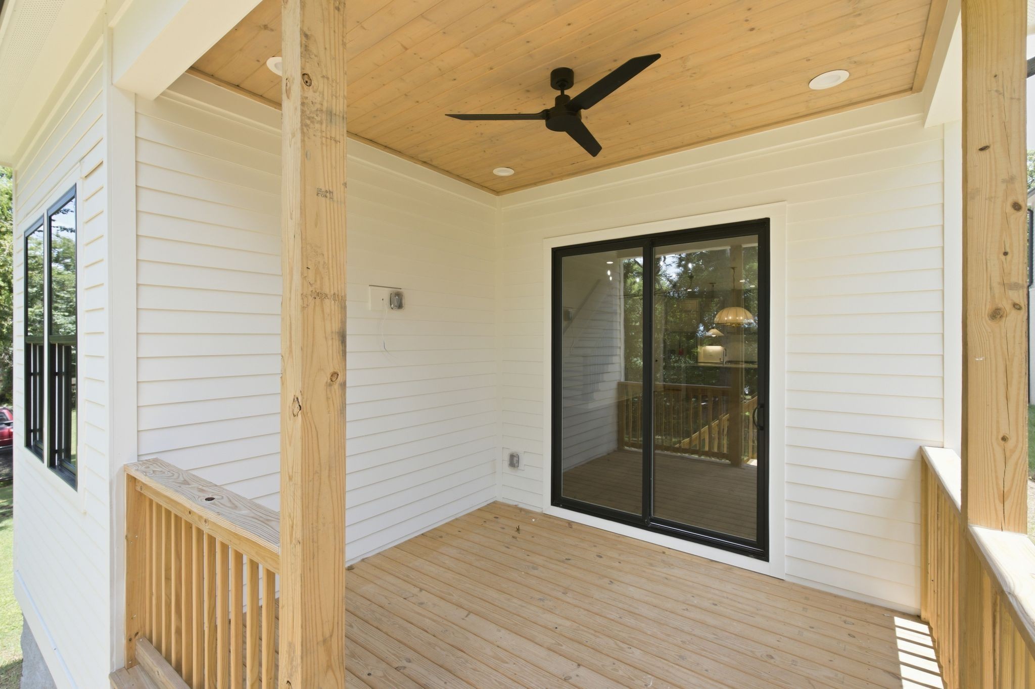 565b Croley Dr Property Photo 31