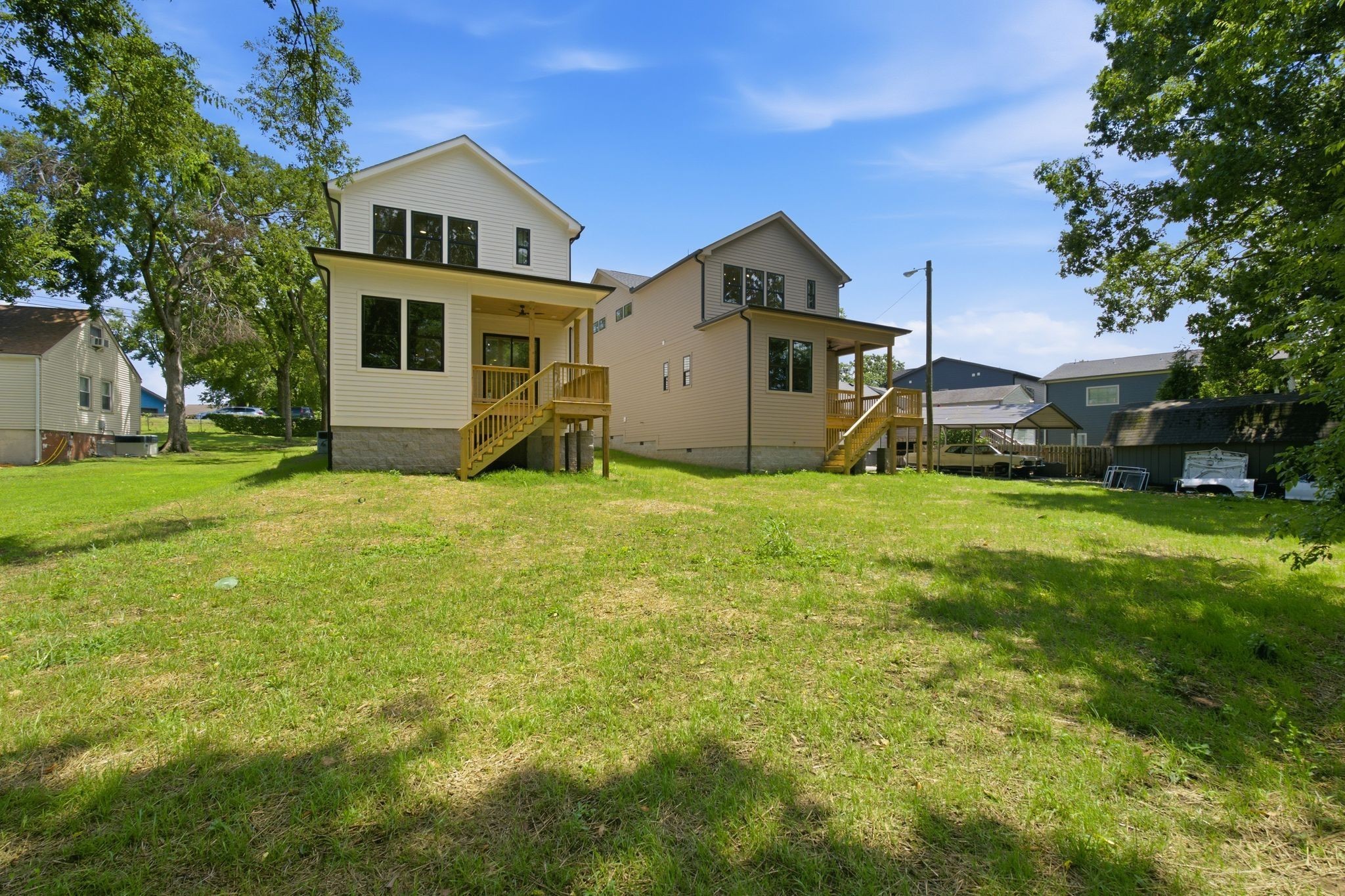 565b Croley Dr Property Photo 35
