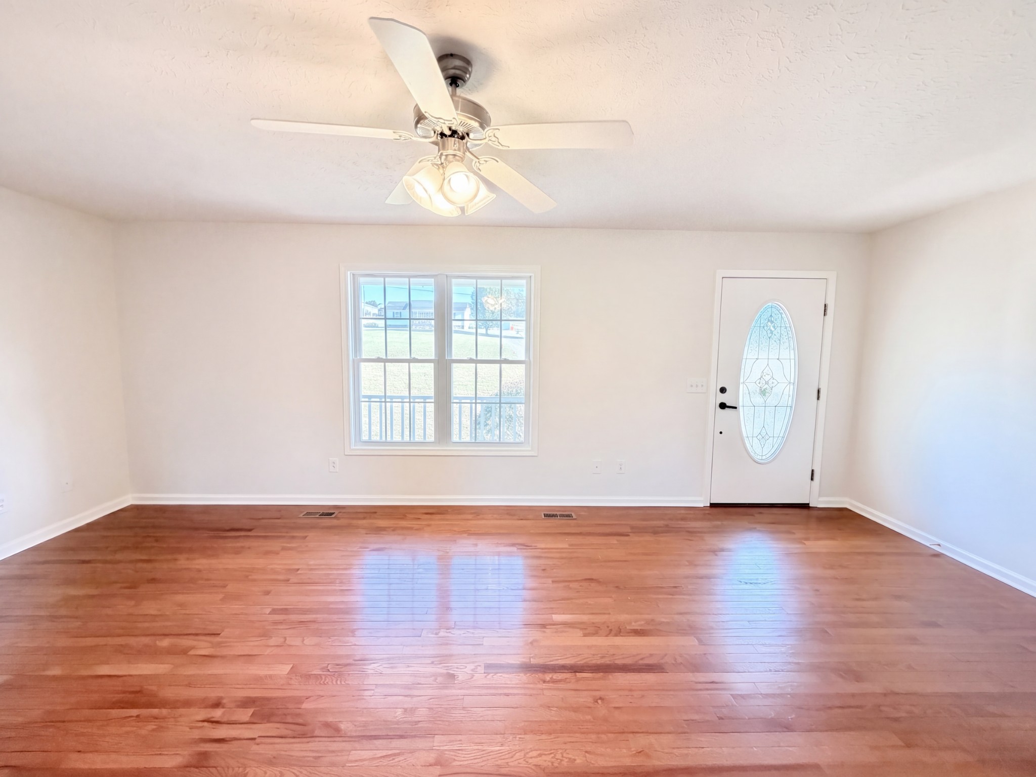 3692 Armstrong Rd Property Photo 6