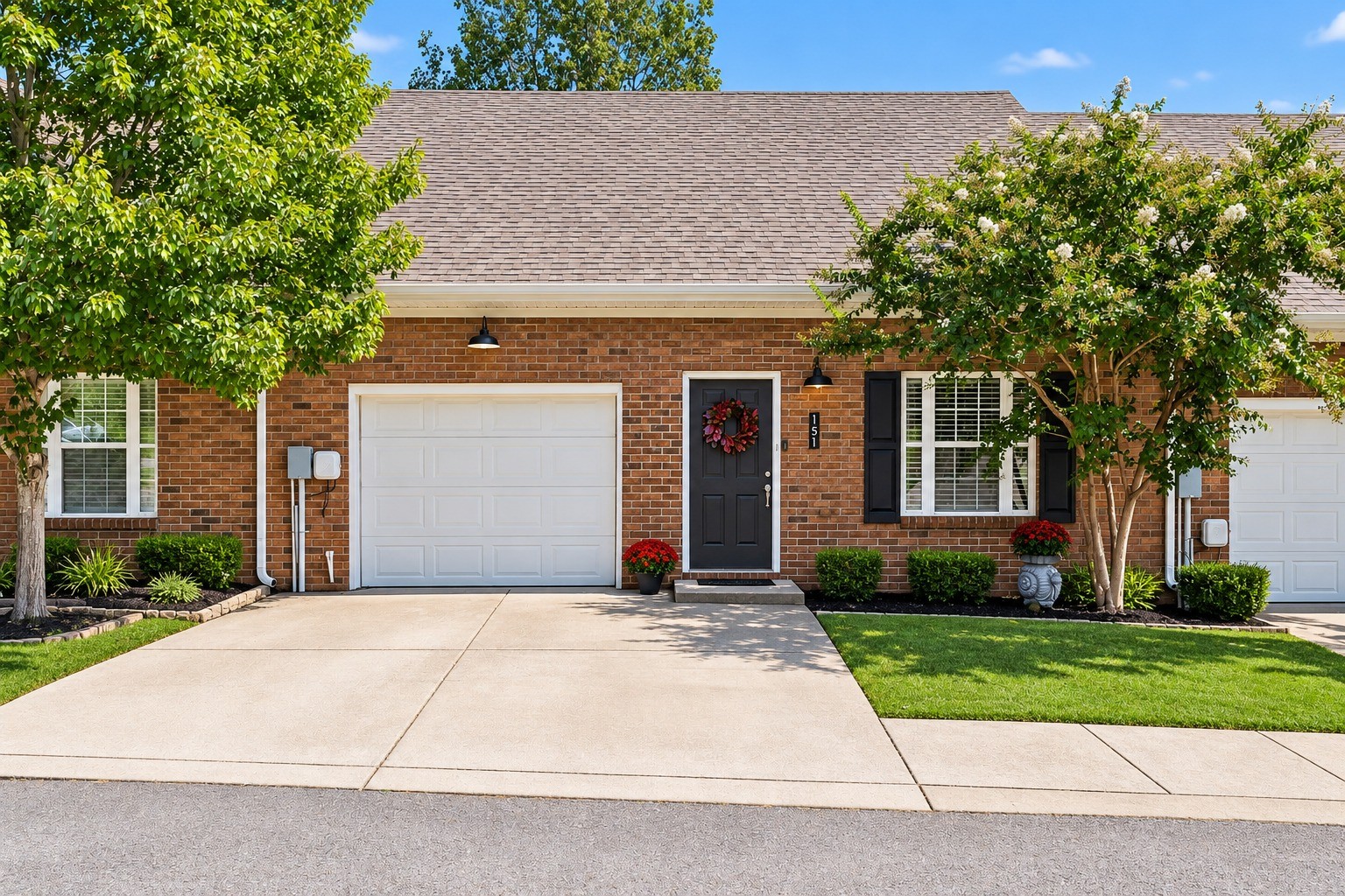 151 Canton Ct Property Photo 1