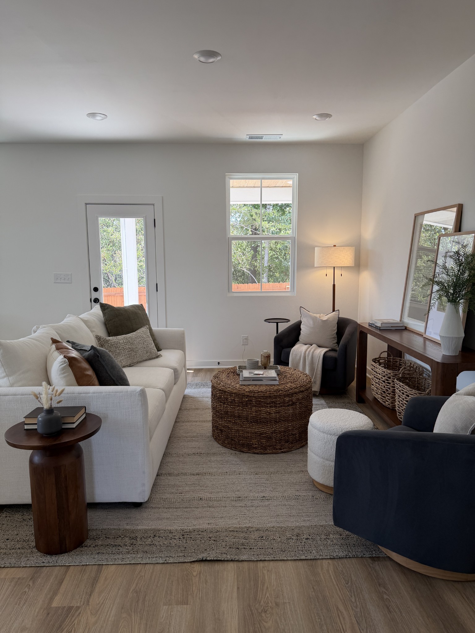 1156 Marlowe Lndg Property Photo 3