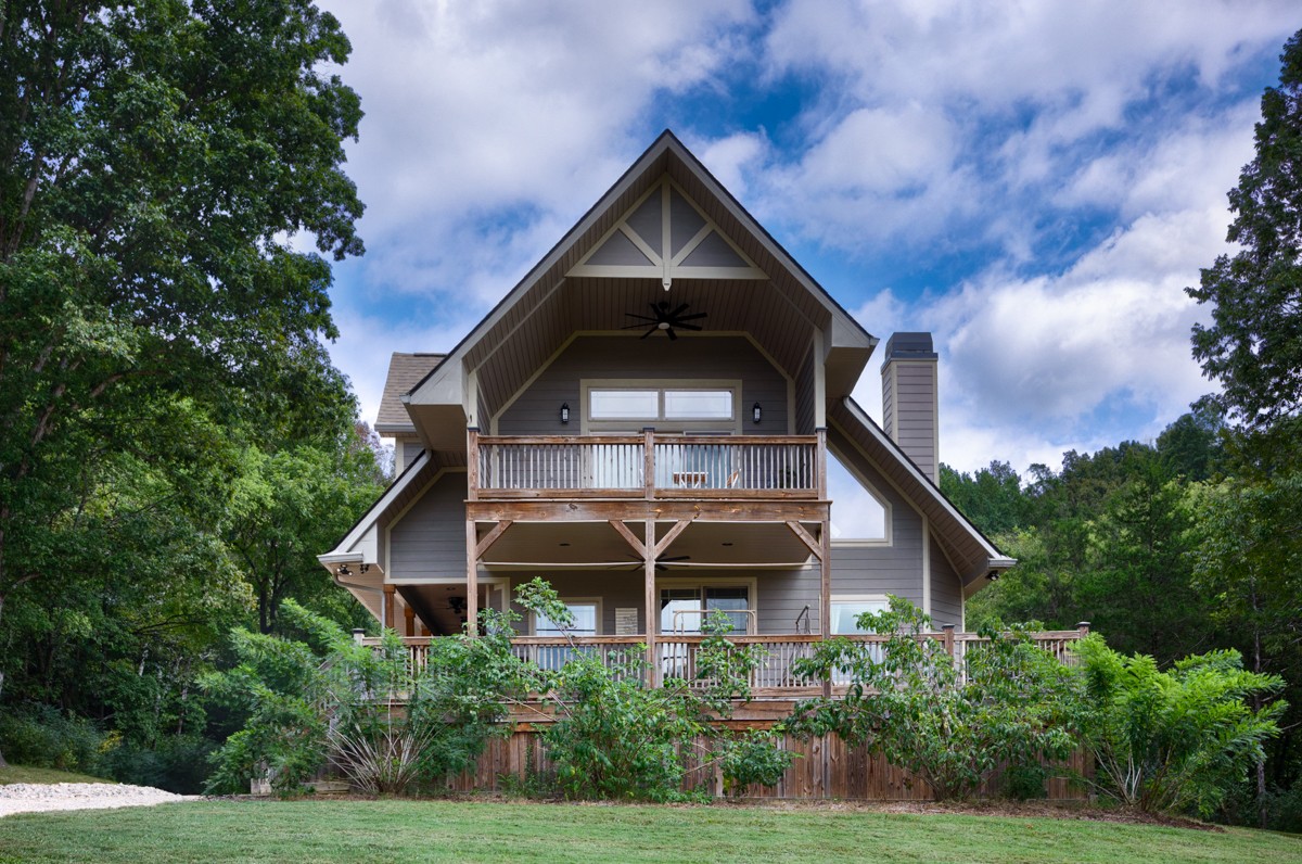 931 Indian Creek Rd Property Photo 1