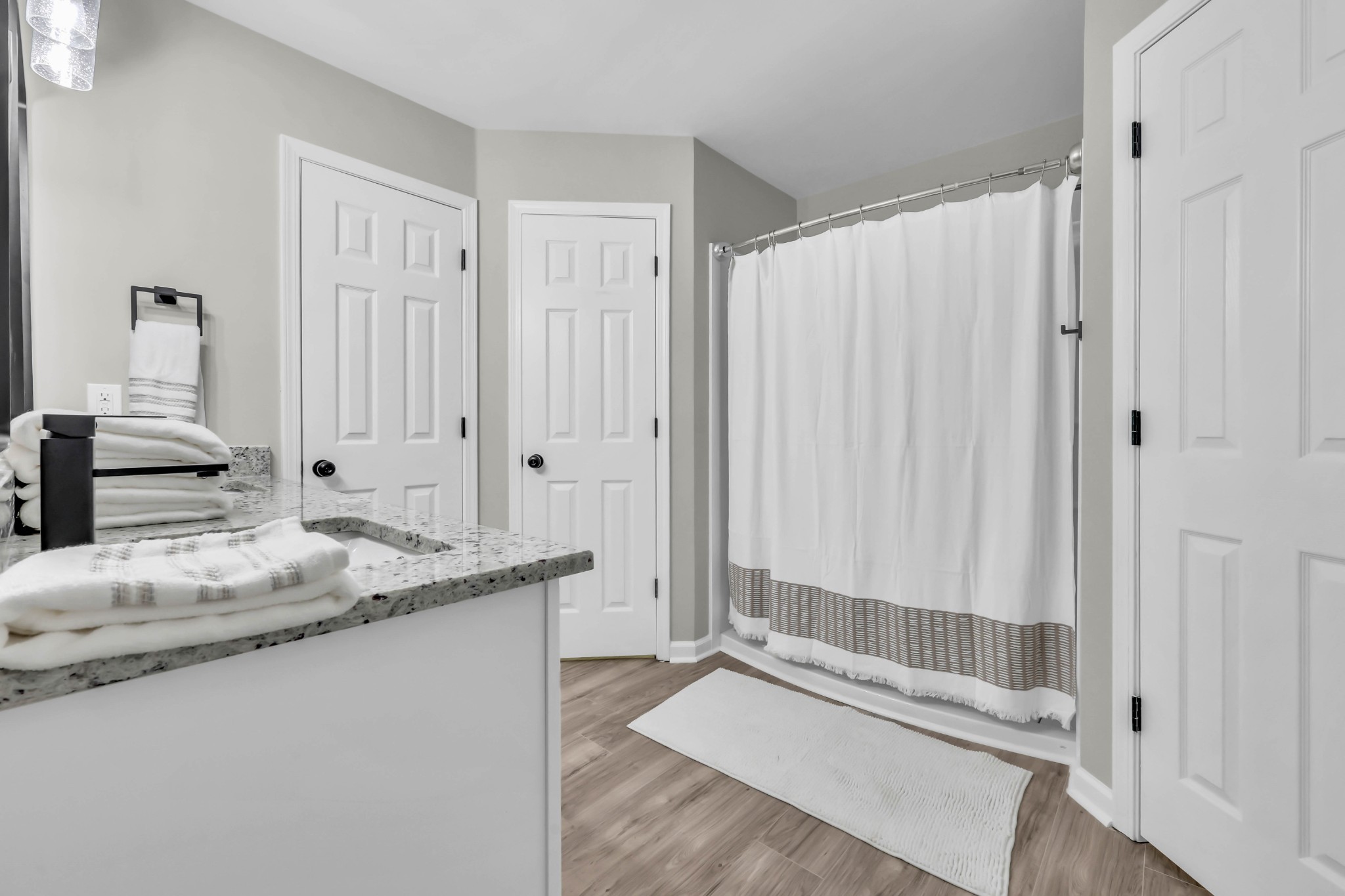 111 Vannoak Dr Property Photo 11