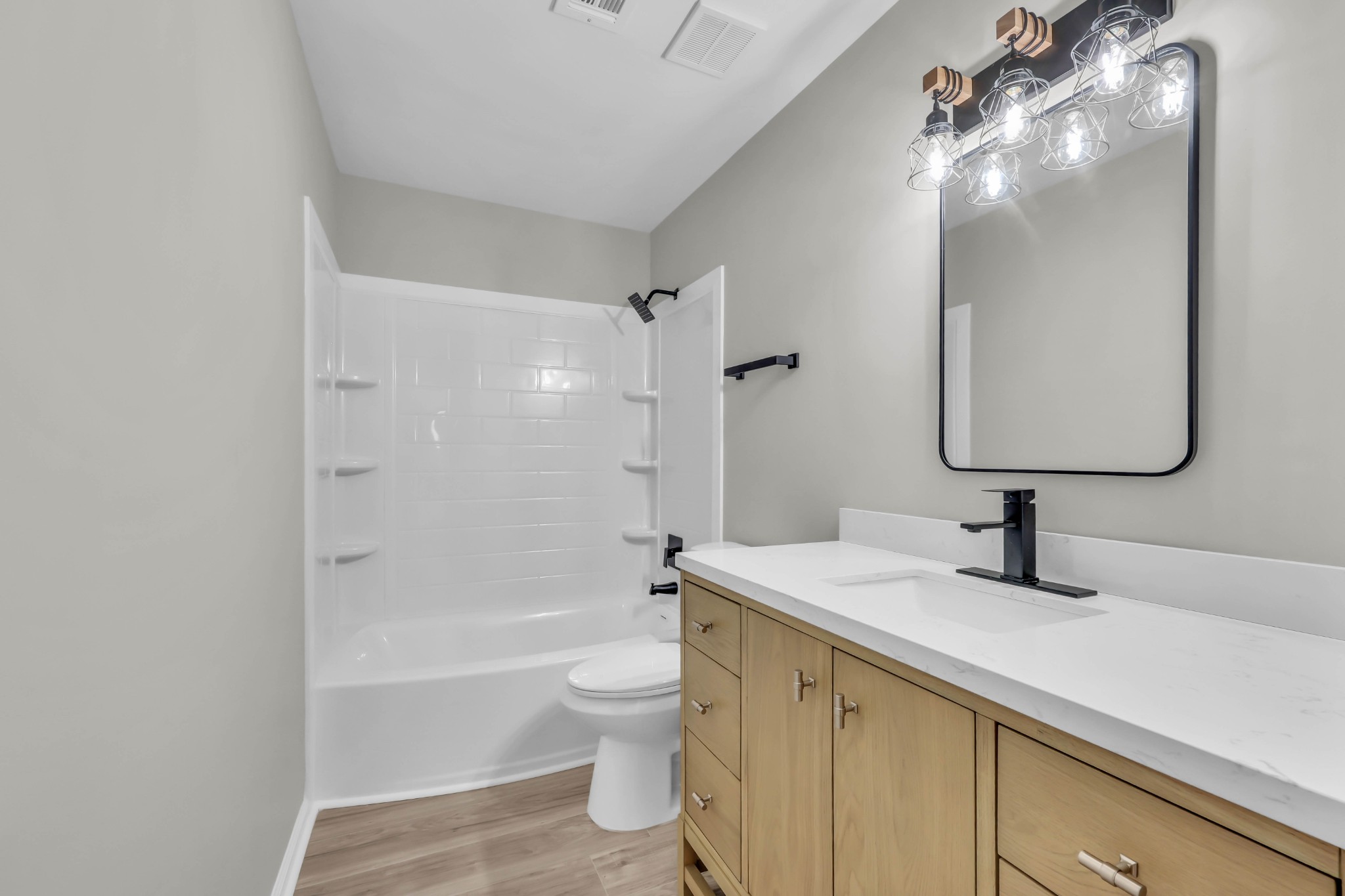 111 Vannoak Dr Property Photo 36