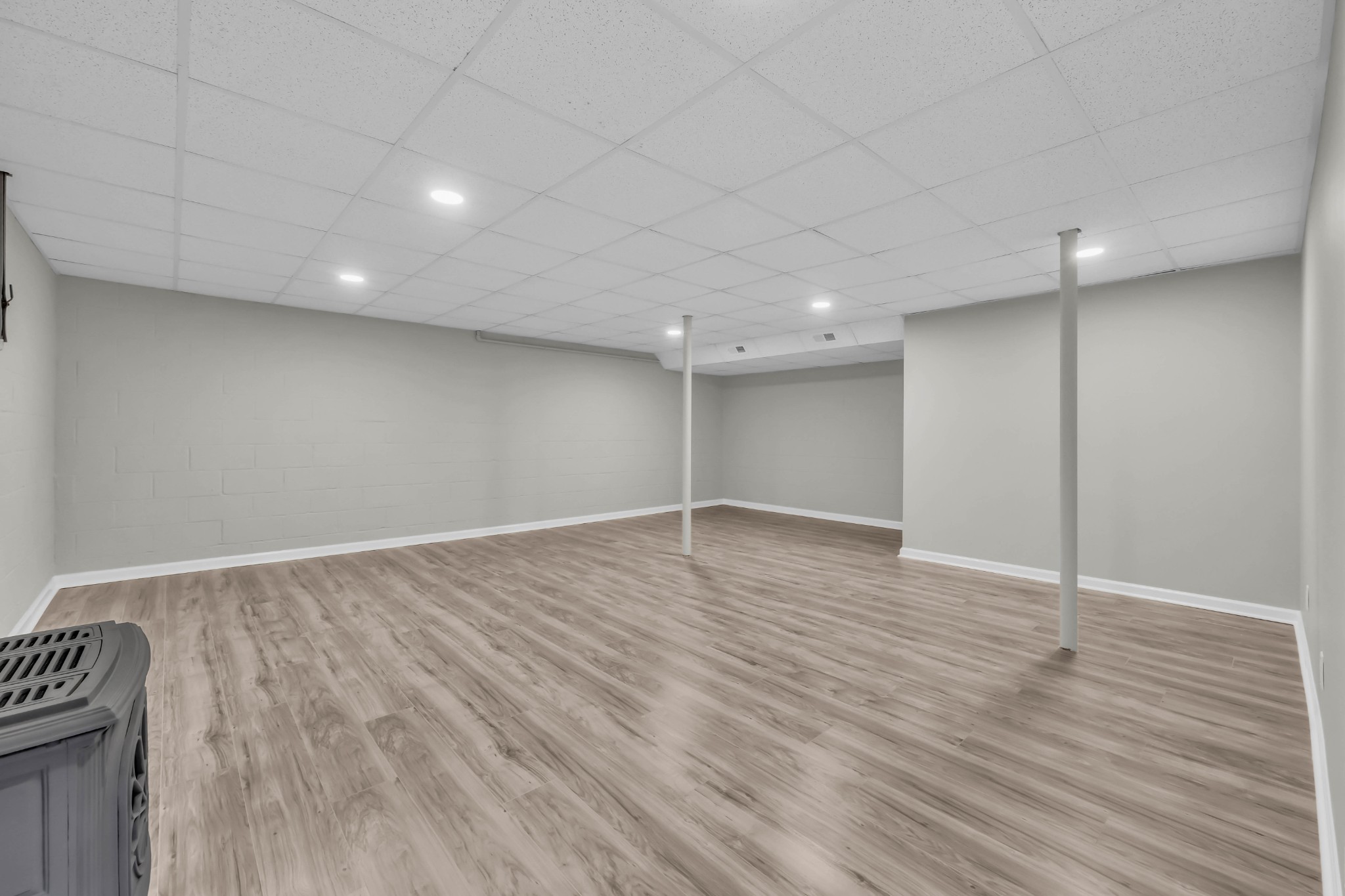 111 Vannoak Dr Property Photo 37