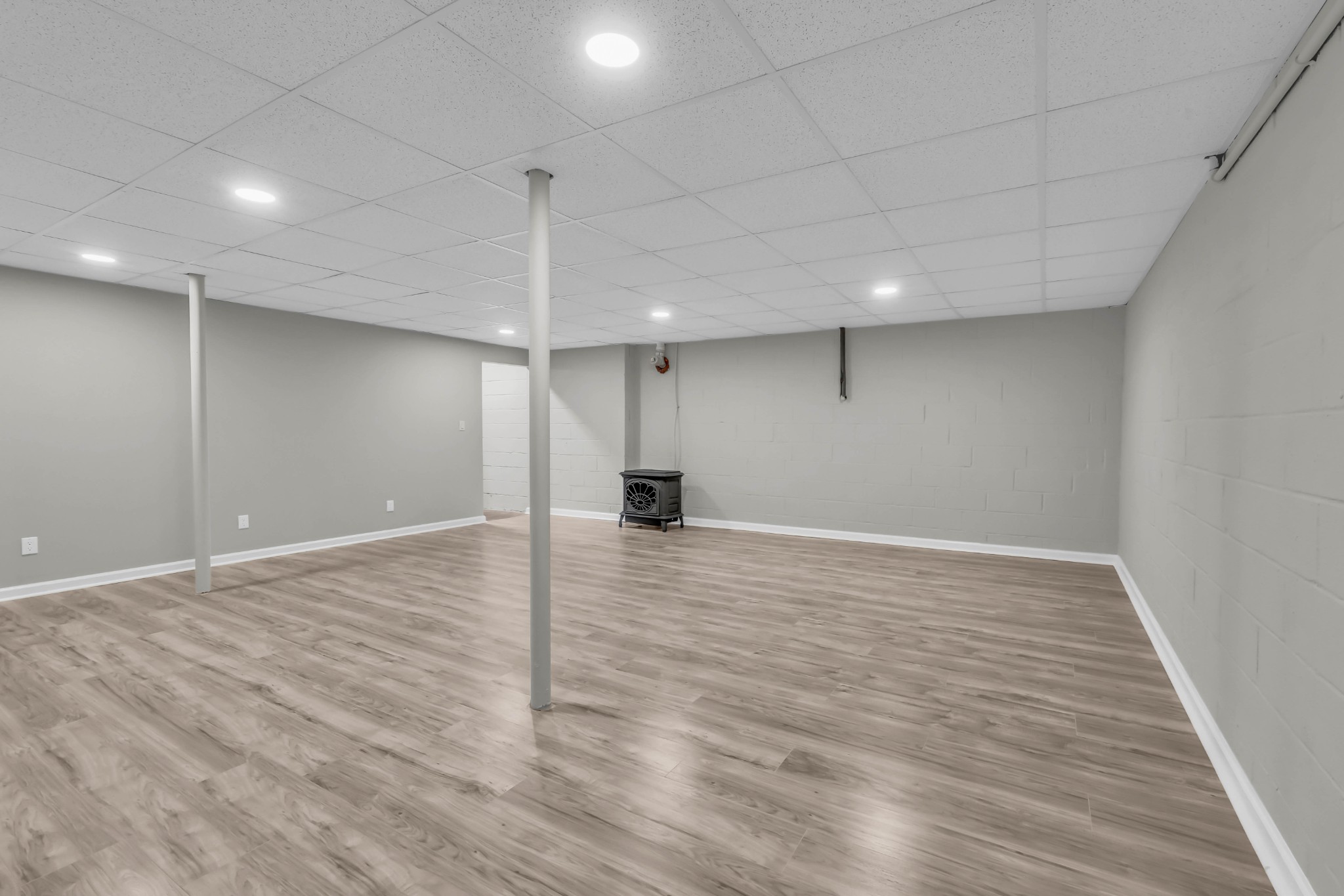 111 Vannoak Dr Property Photo 38