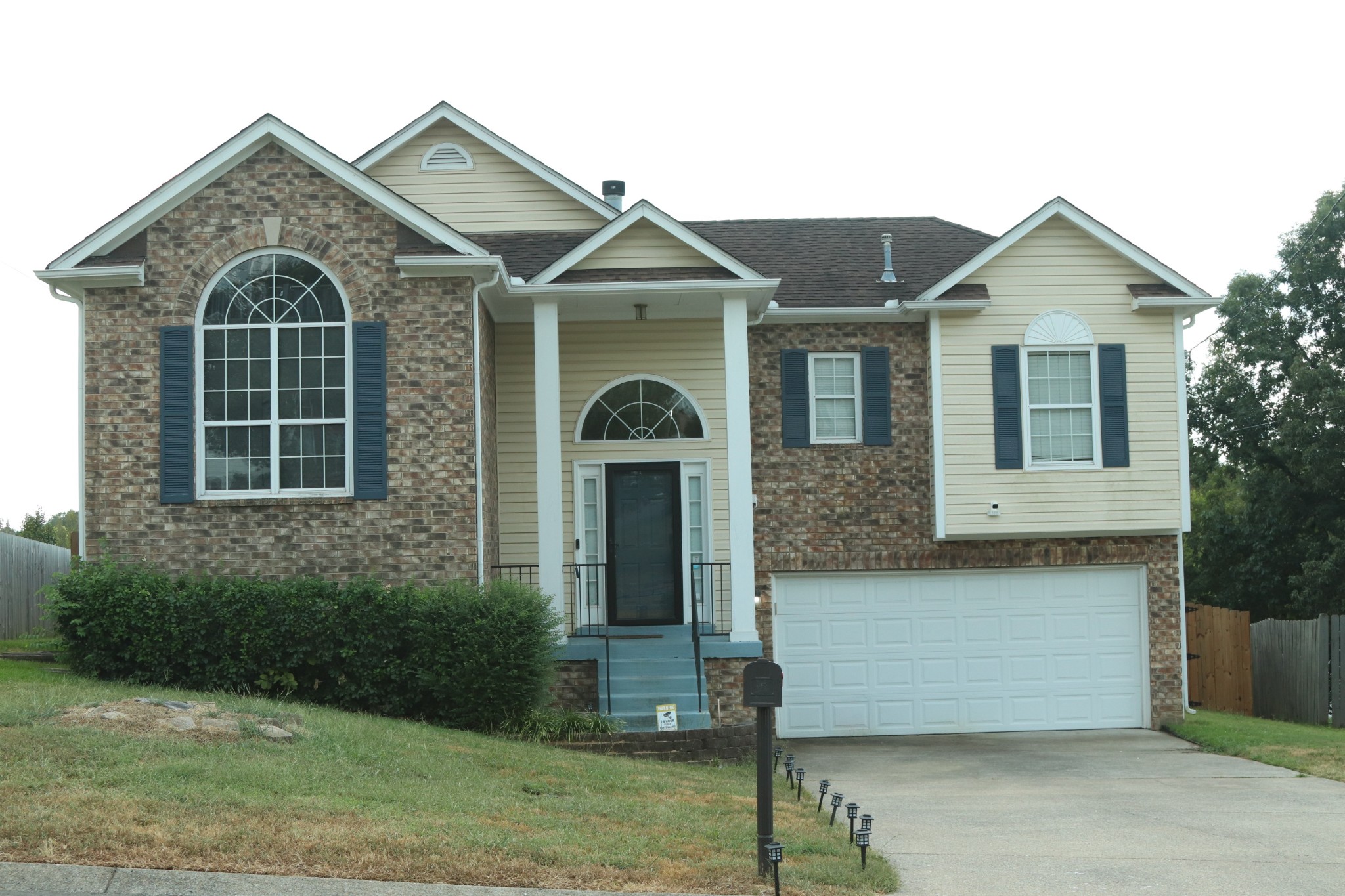 5032 Pebble Creek Dr Property Photo 1