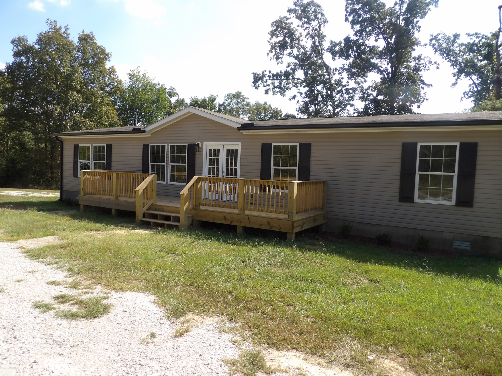 805 Lucas Ridge Ln Property Photo 2