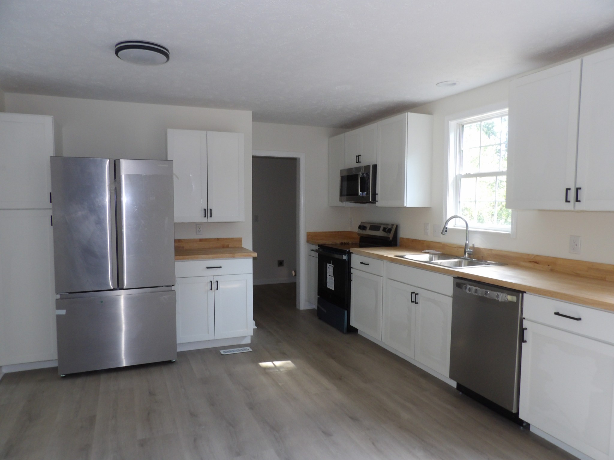 805 Lucas Ridge Ln Property Photo 8