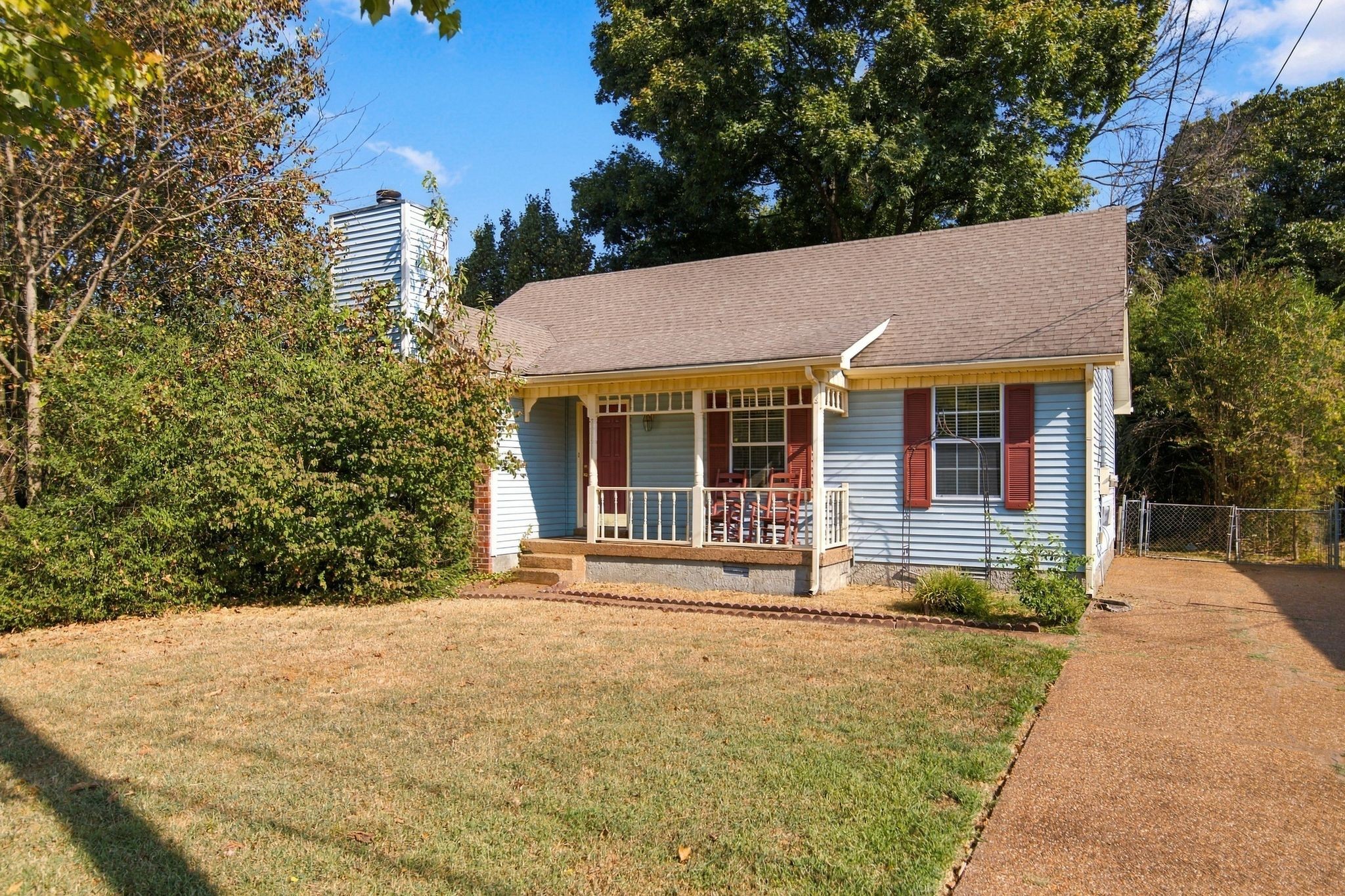 3545 Lake Towne Dr Property Photo 2