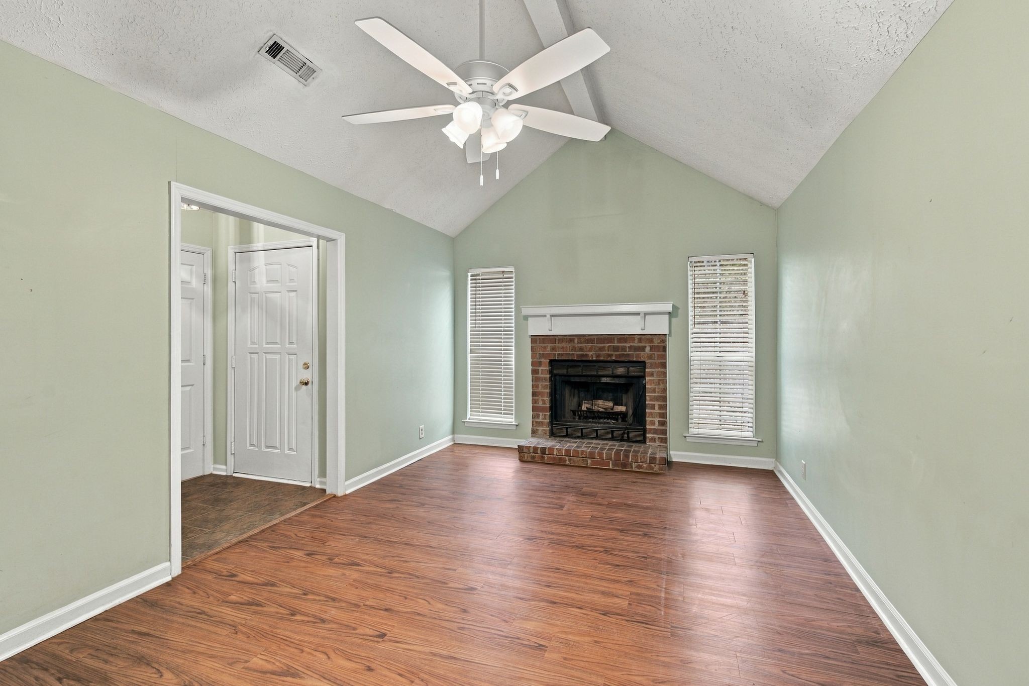 3545 Lake Towne Dr Property Photo 5