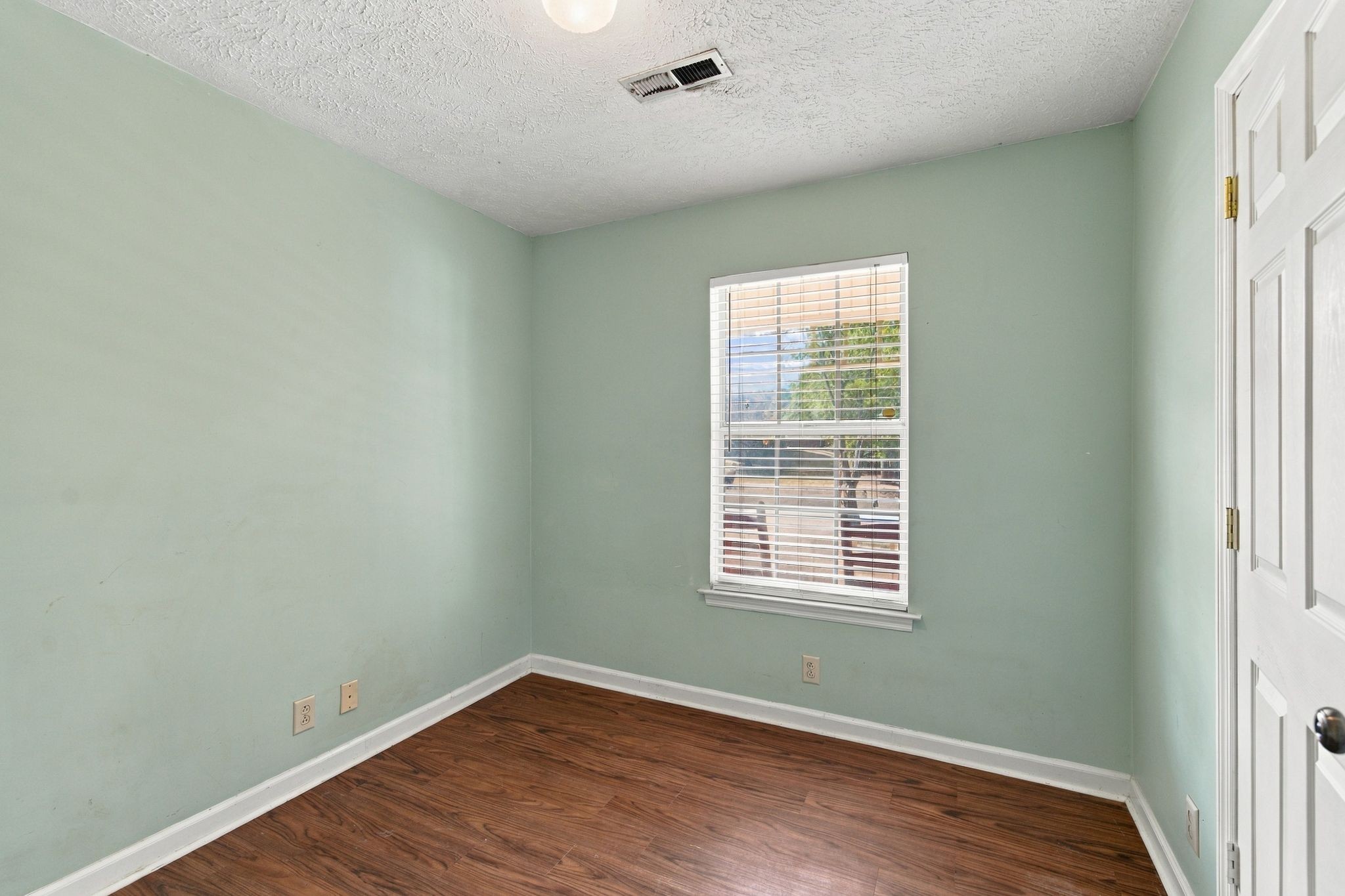 3545 Lake Towne Dr Property Photo 20